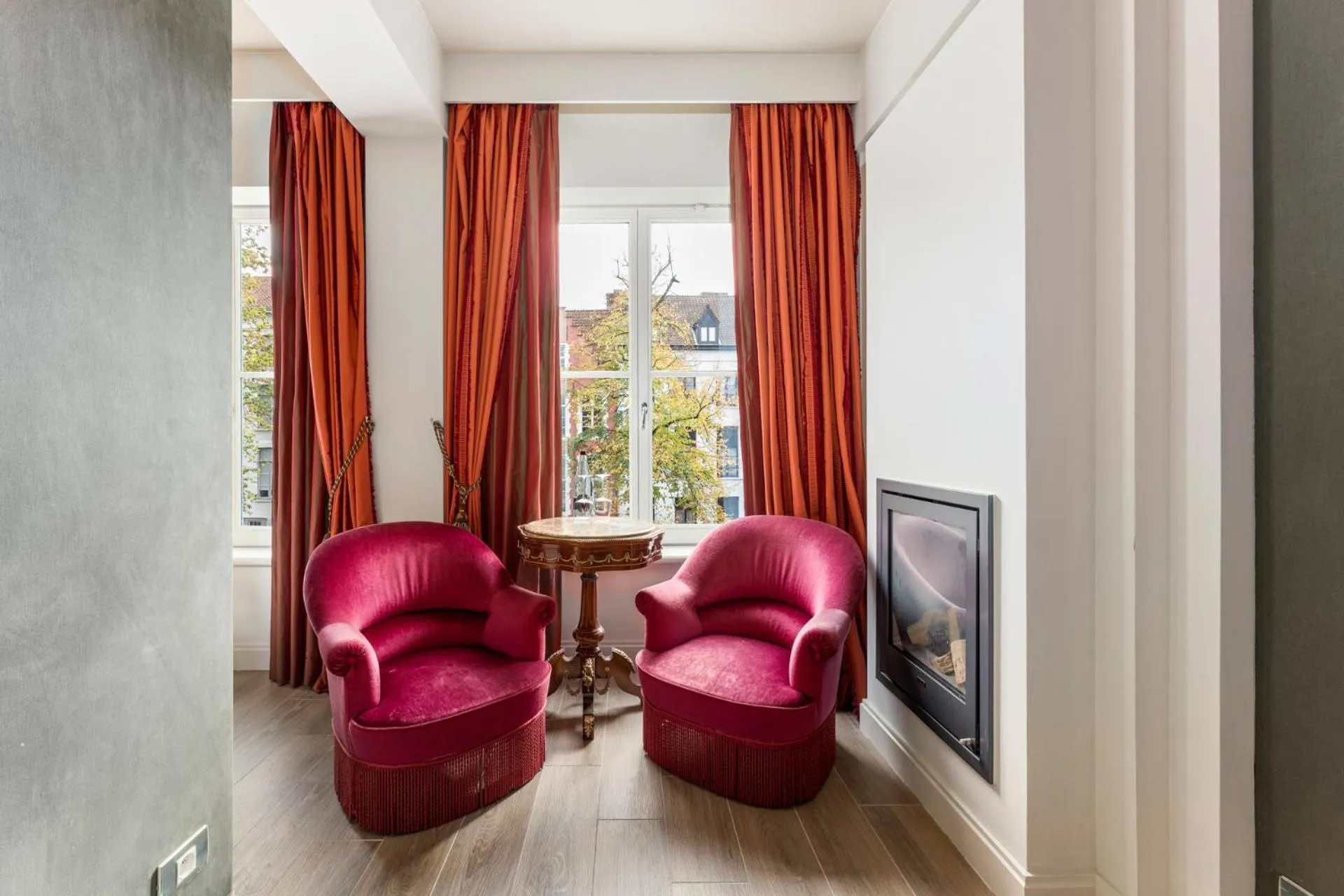 Canal Suites