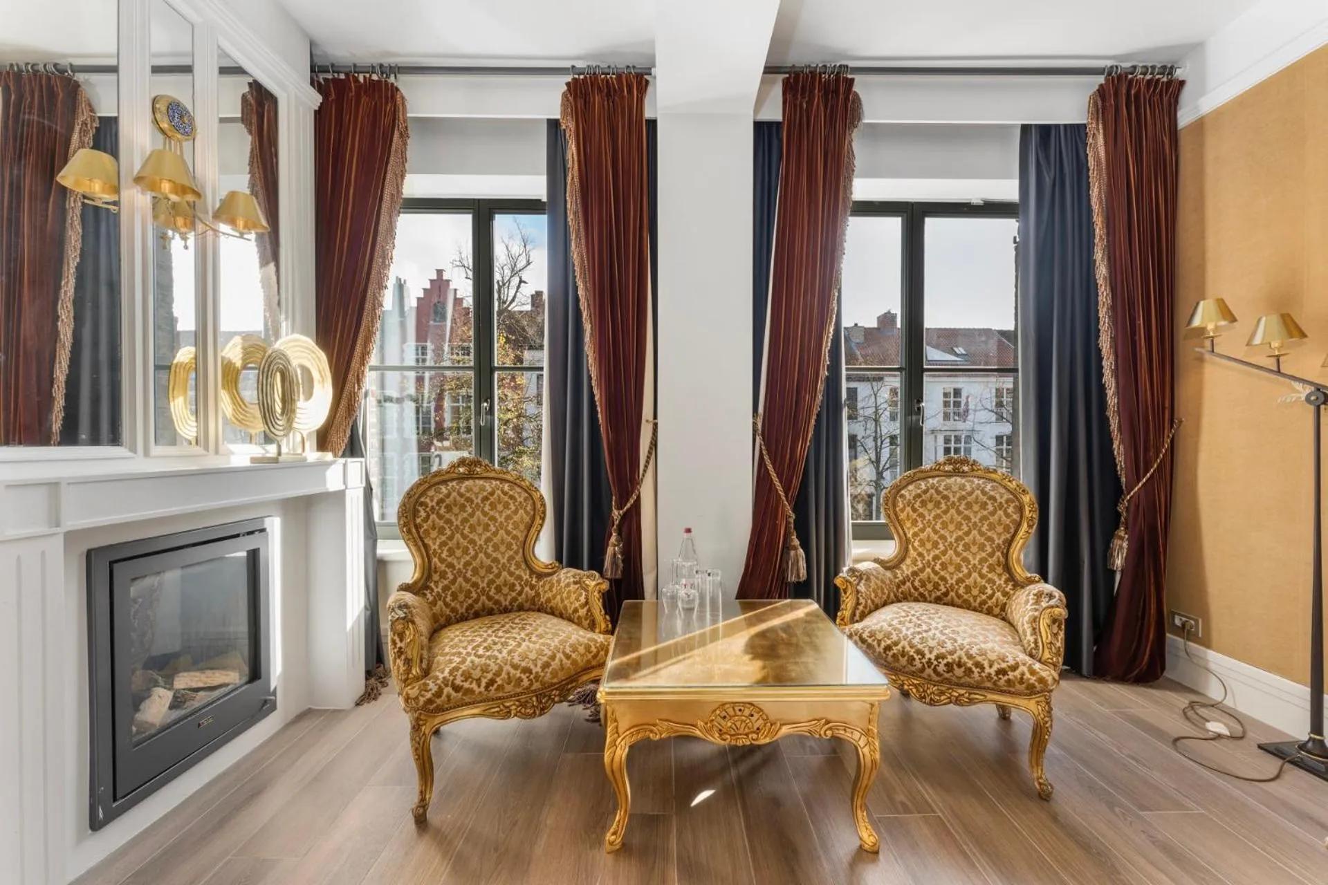Canal Suites