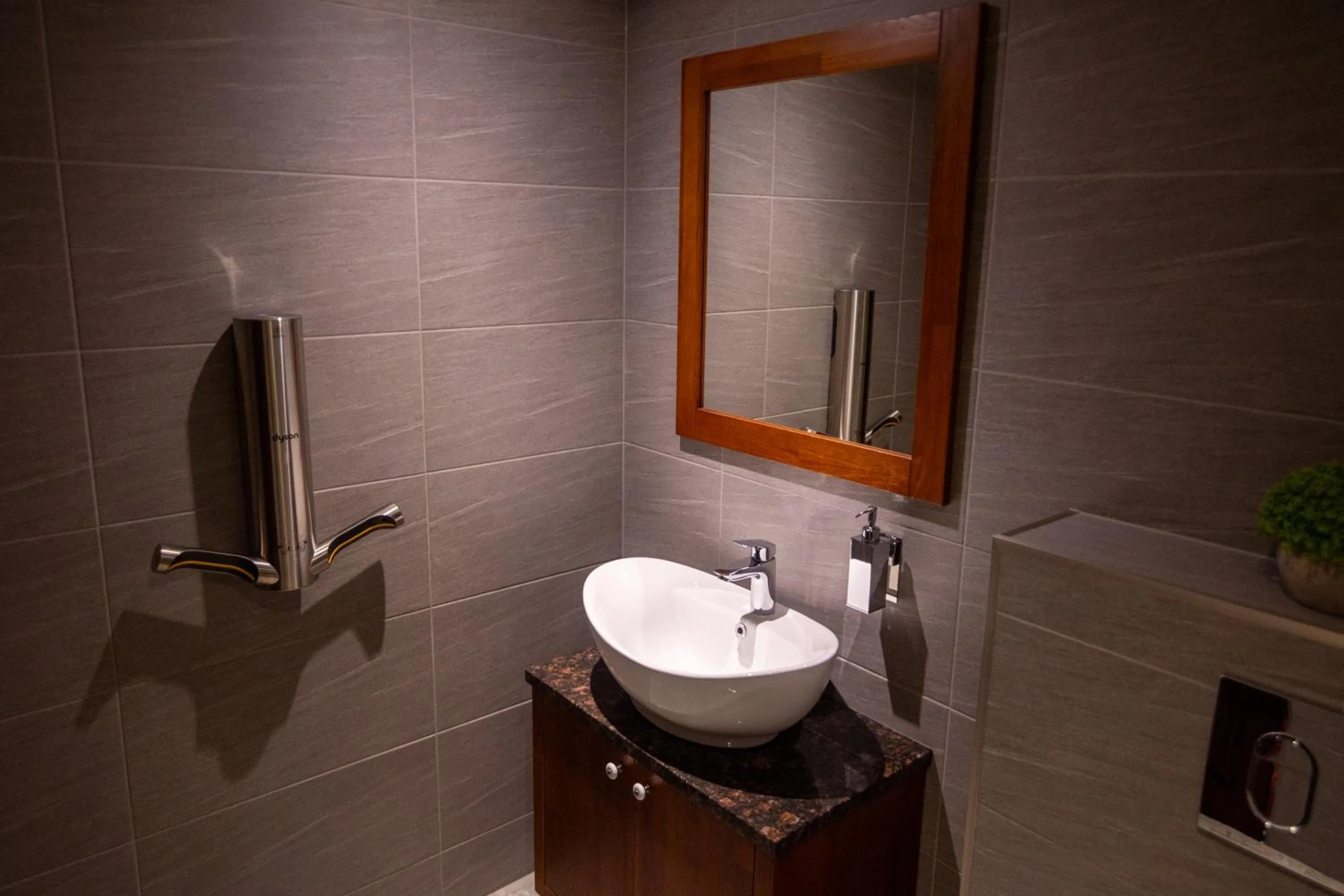 Toilet in Hotel Legend