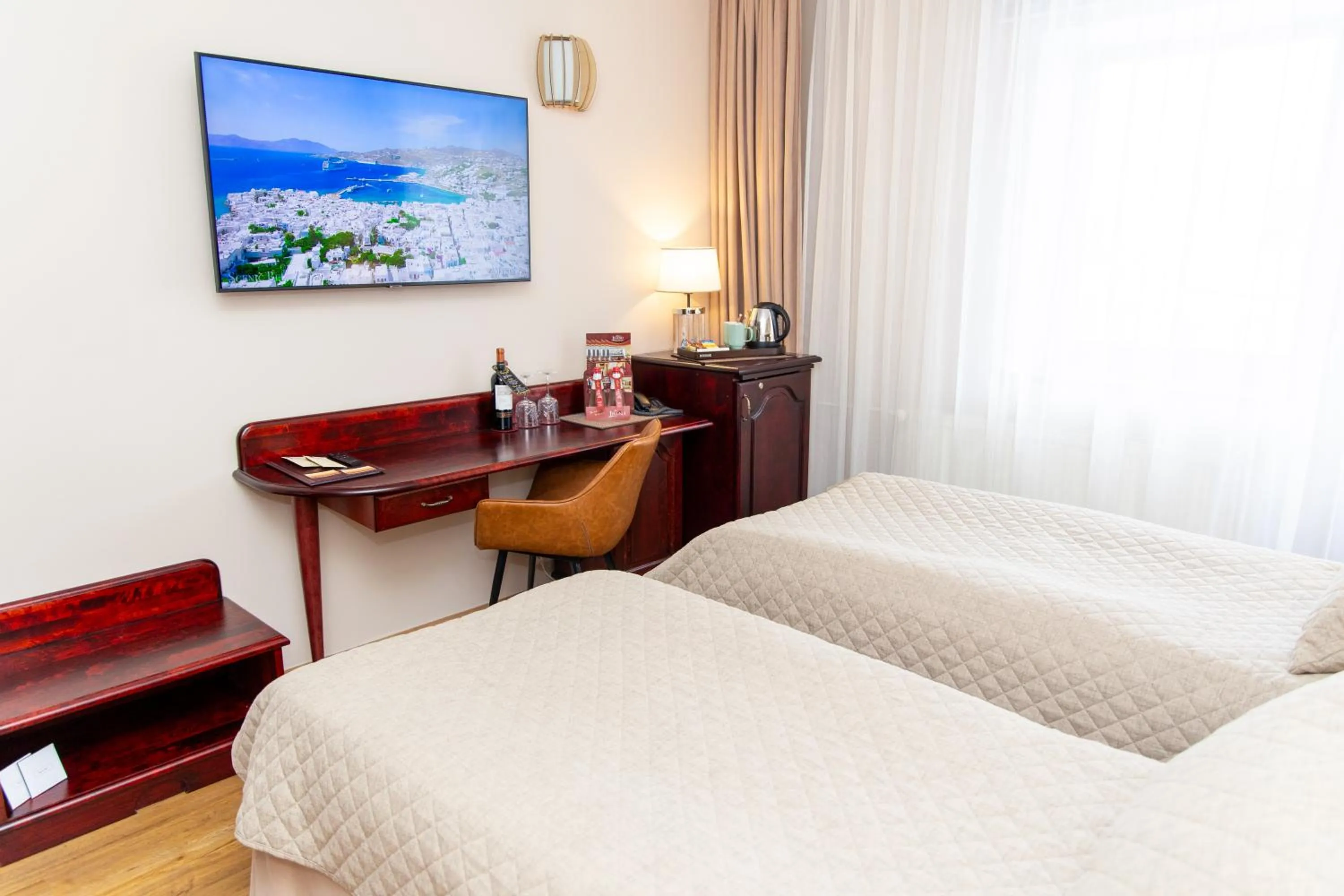 Other, Bed in Hotel Legend