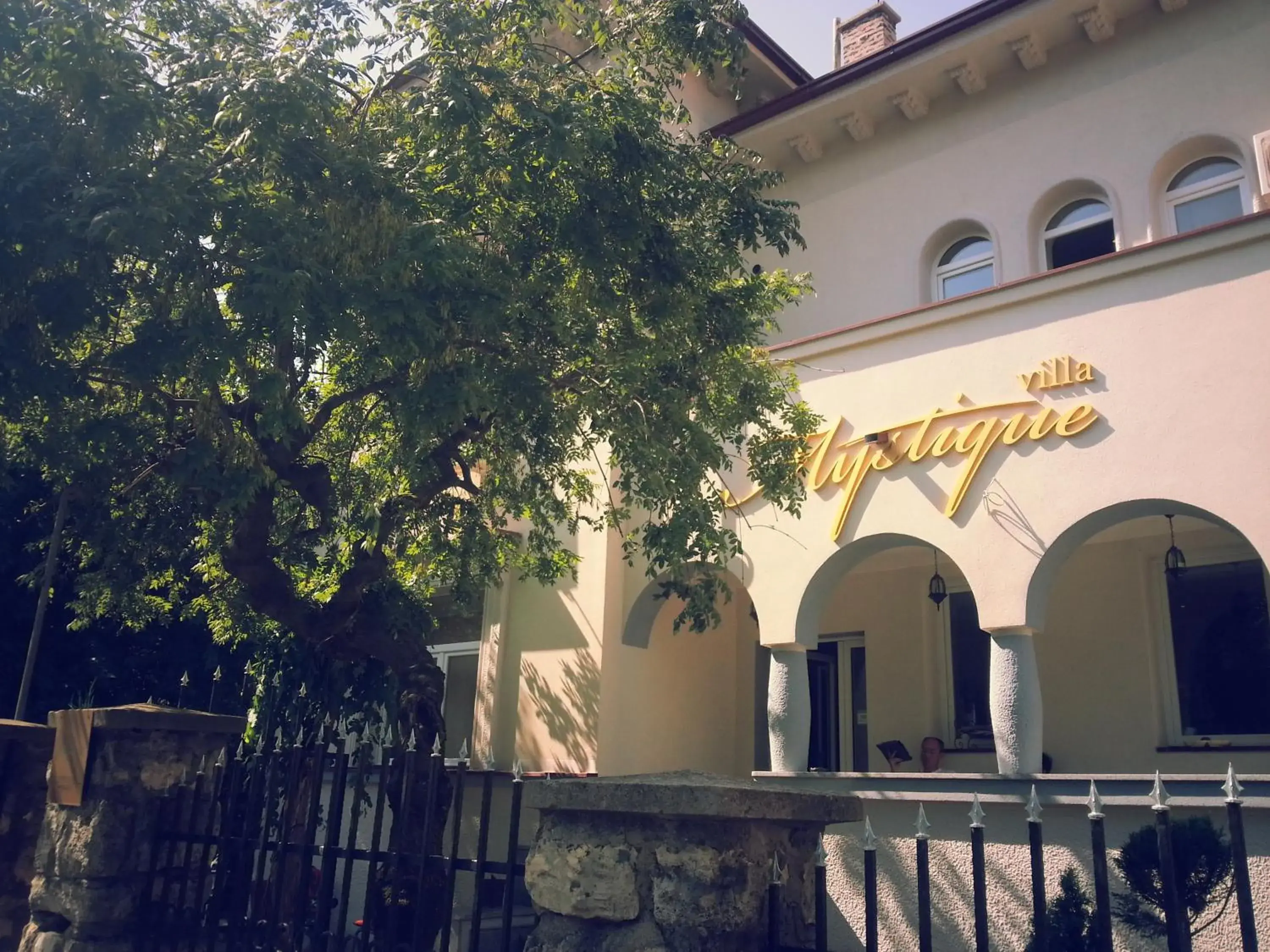 Facade/entrance in Villa Mystique Facade/entrance in Villa Mystique