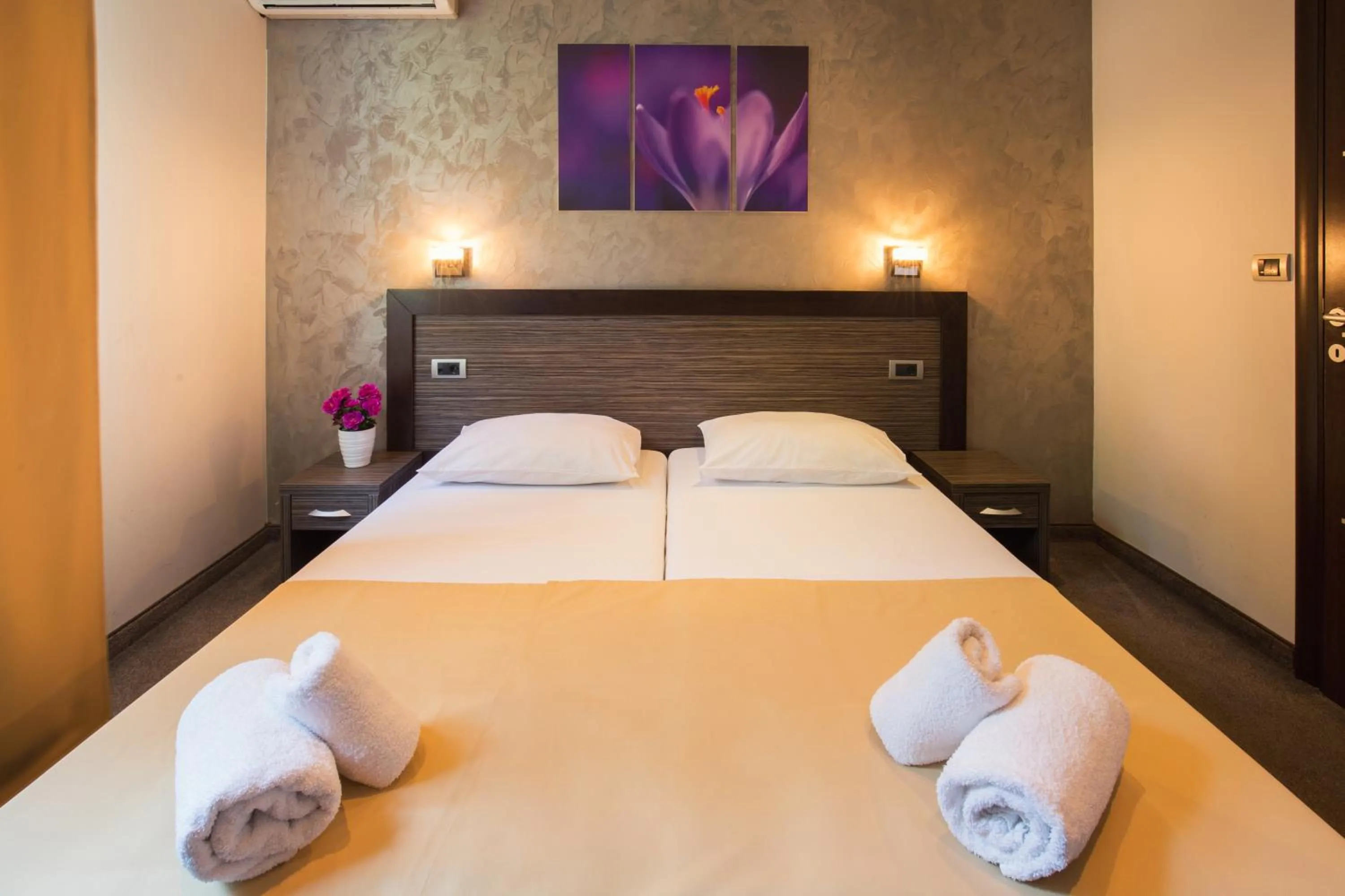 Bed in Villa Mystique