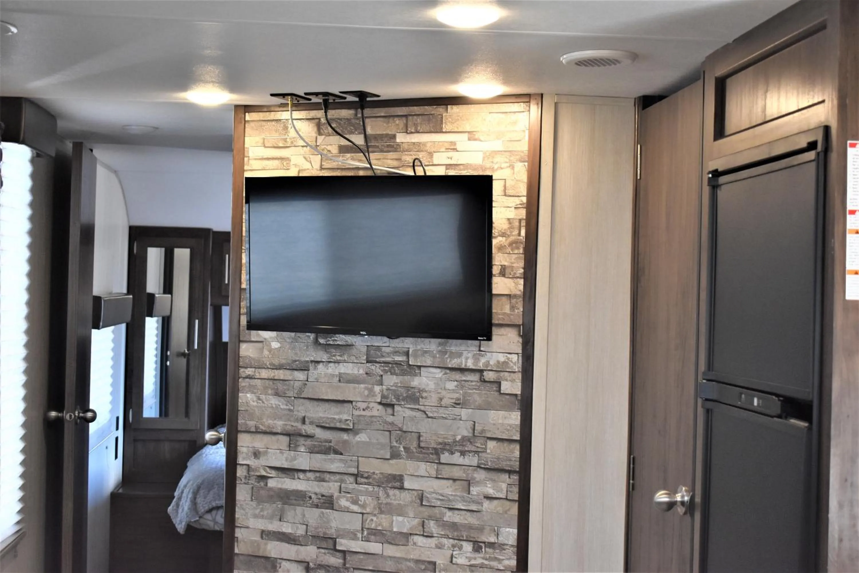TV and multimedia in Grand Canyon RV Glamping