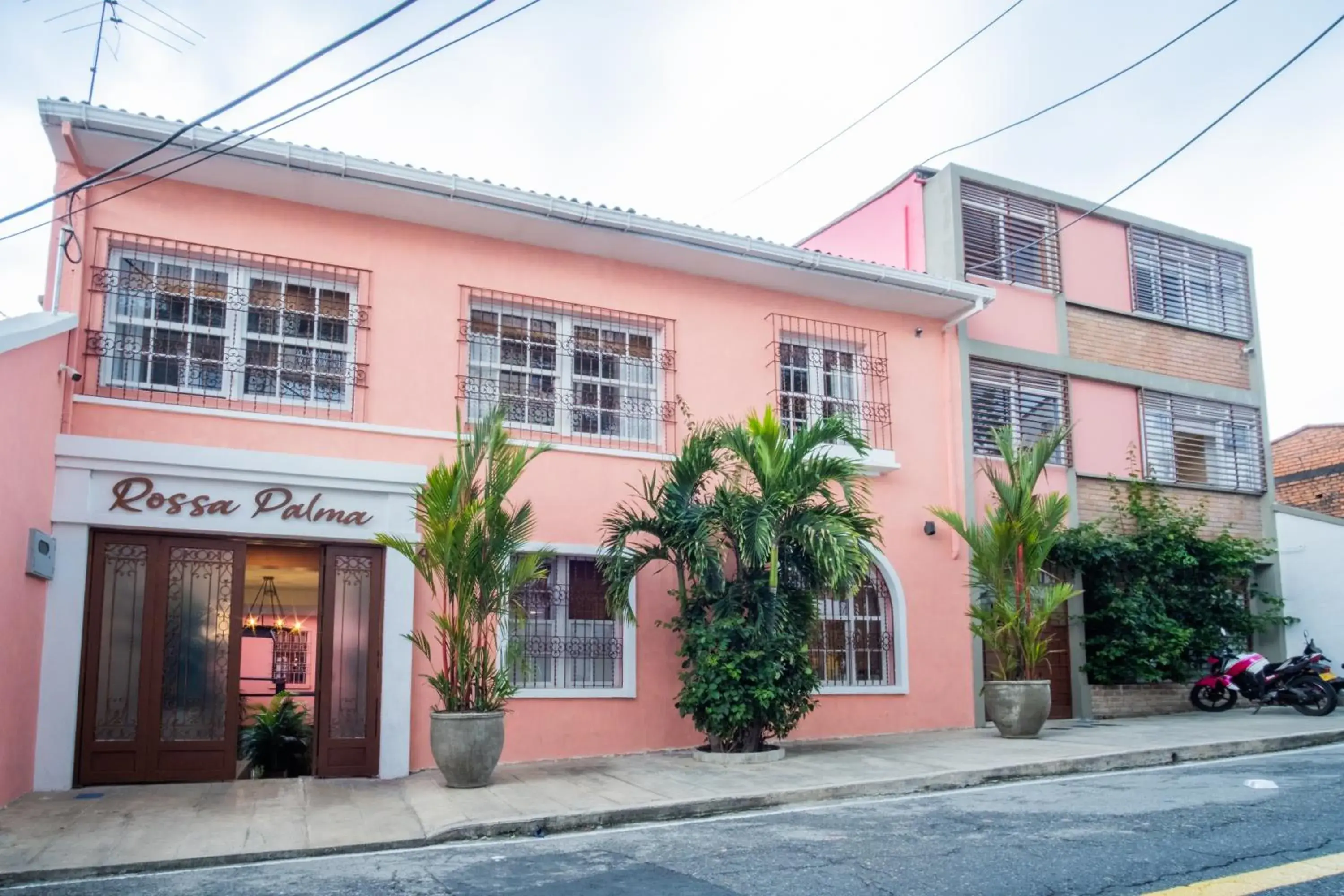 Facade/entrance in Rossa Palma Facade/entrance in Rossa Palma