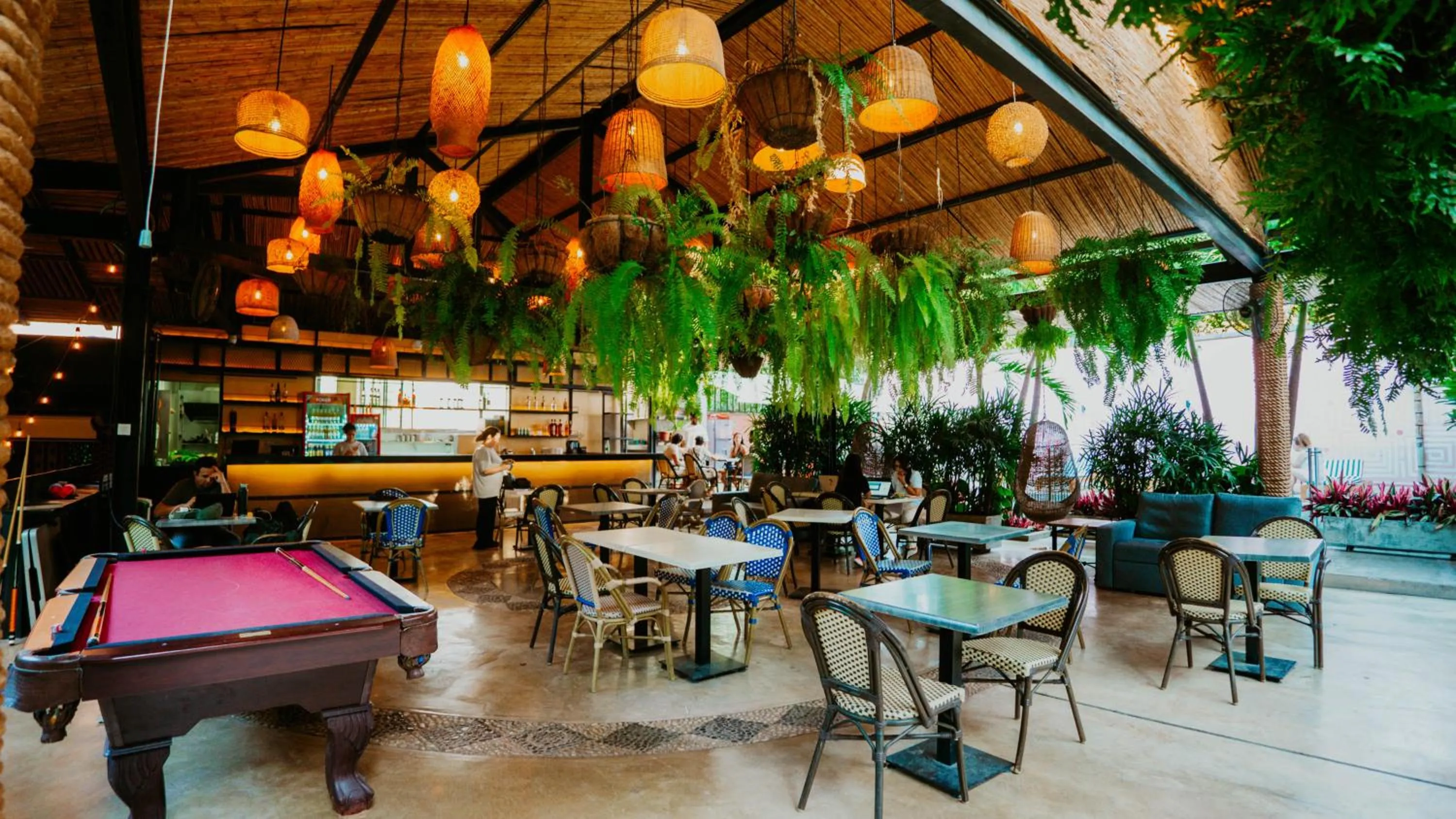 Restaurant/places to eat in Viajero Cali Hostel