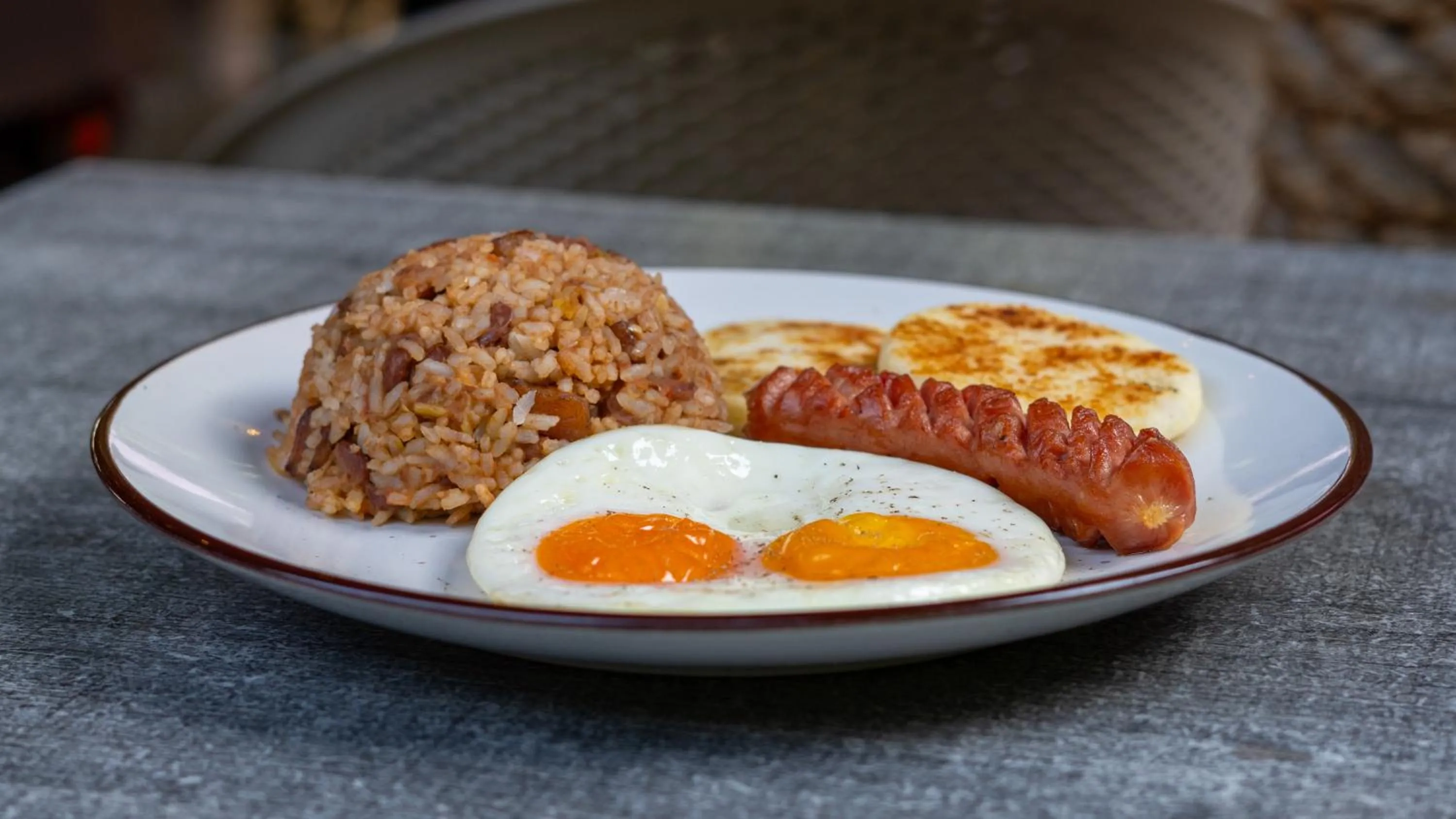 Food and drinks in Viajero Cali Hostel
