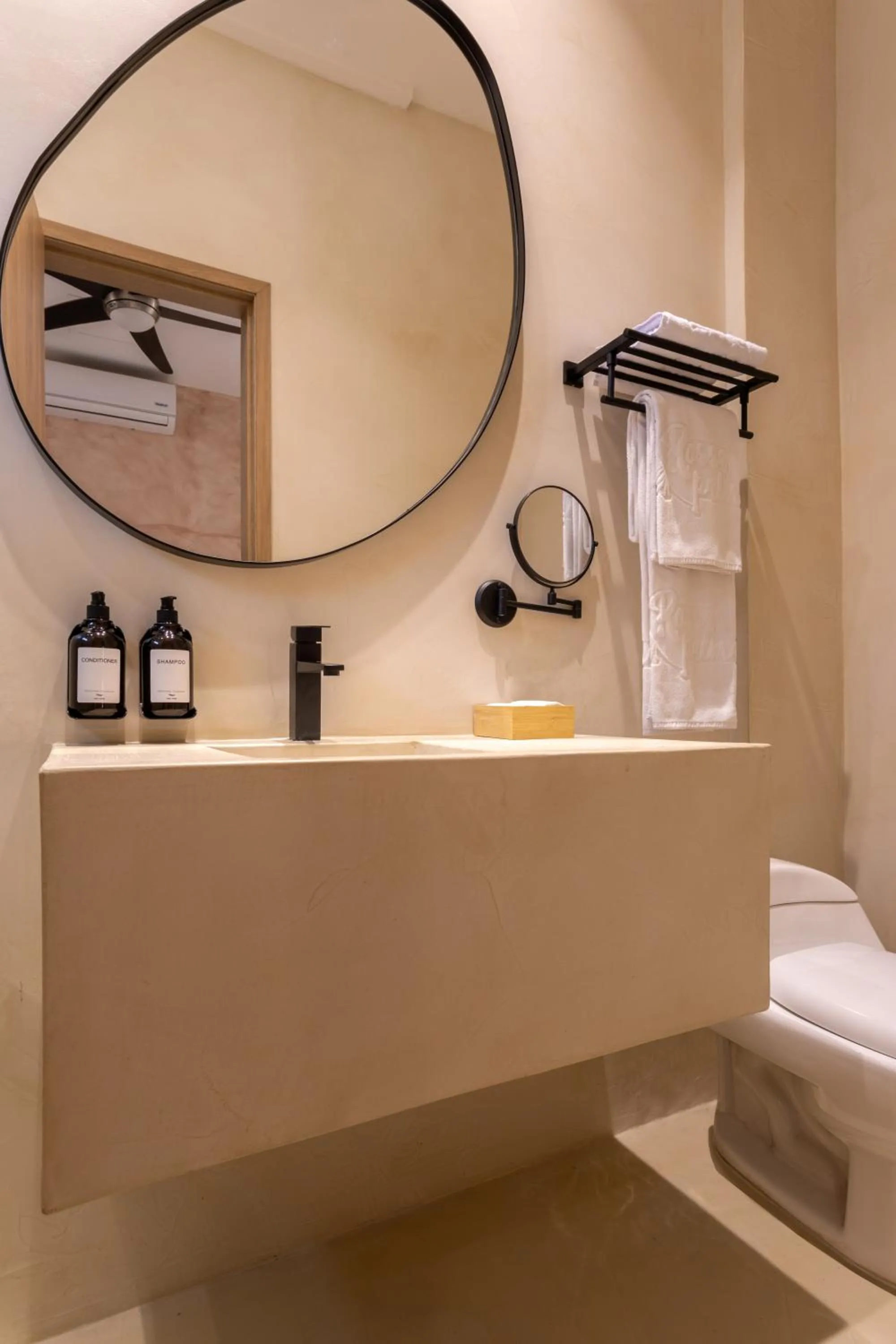 Bathroom in Rossa Palma