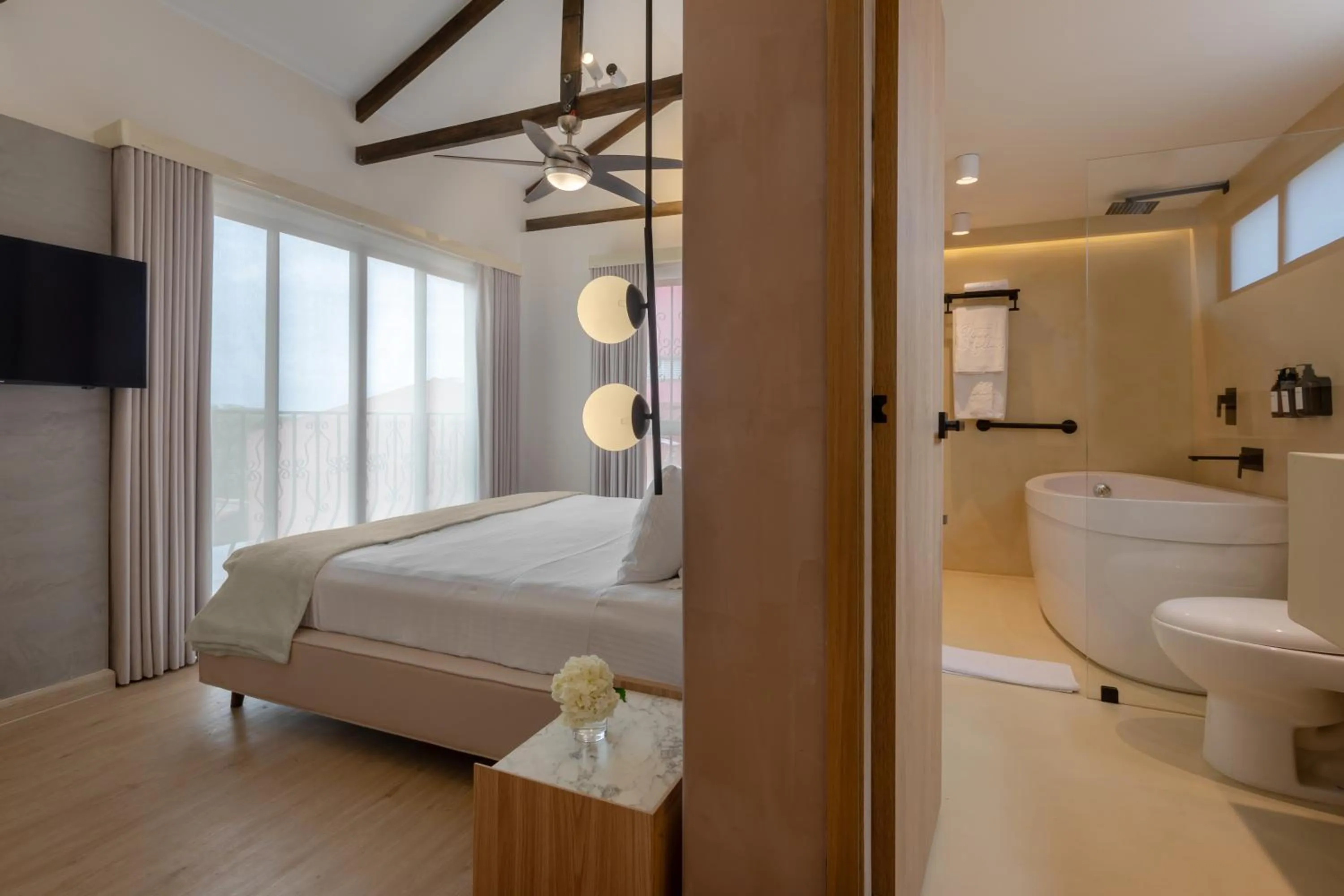 Photo of the whole room, Bed in Rossa Palma