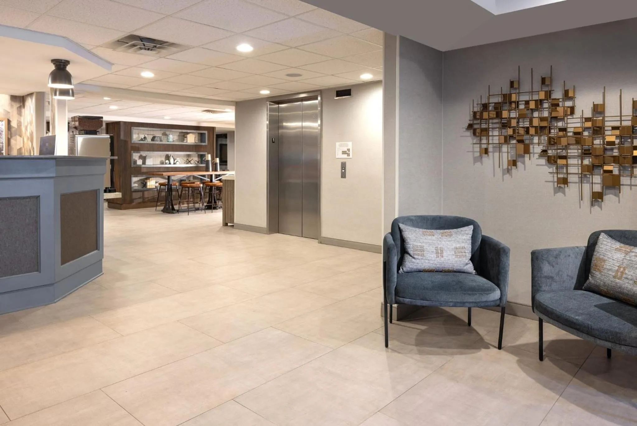 Property building in La Quinta by Wyndham South Burlington