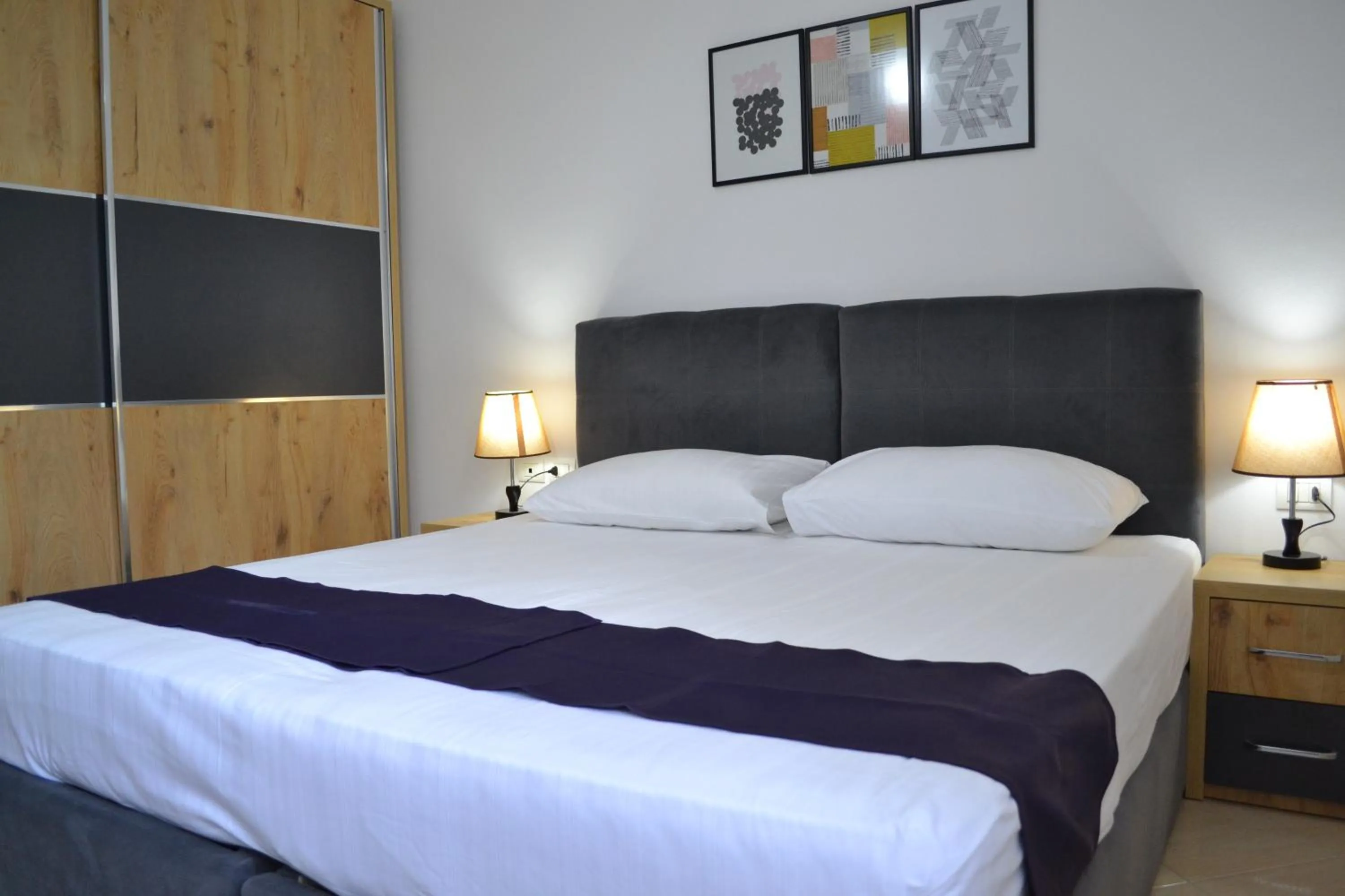 Seaview Gateway 2 Bedrooms Apartment & Private garage