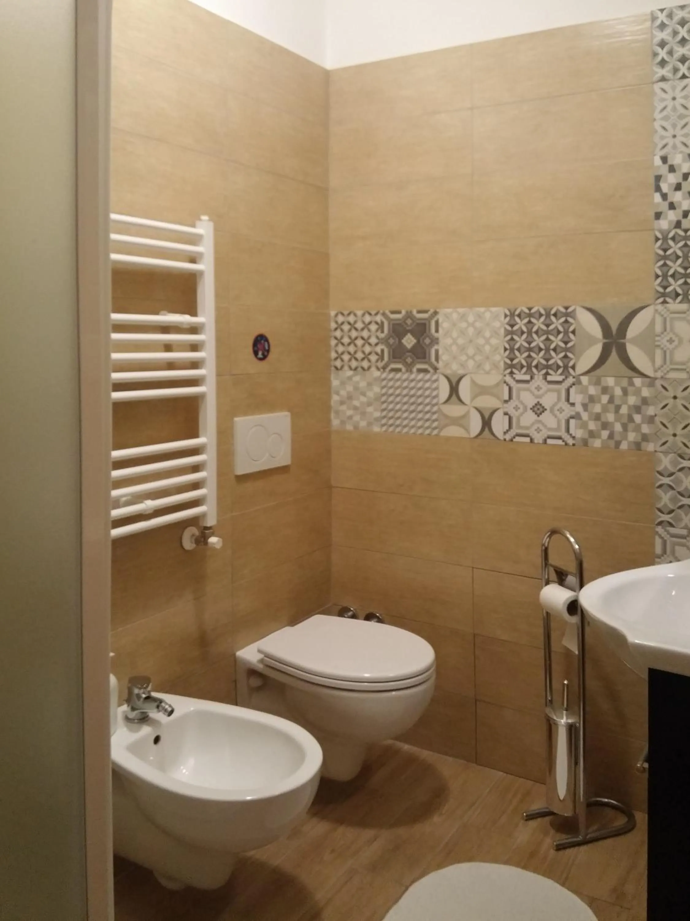 Shower in B&B Le Terrazze Fermo