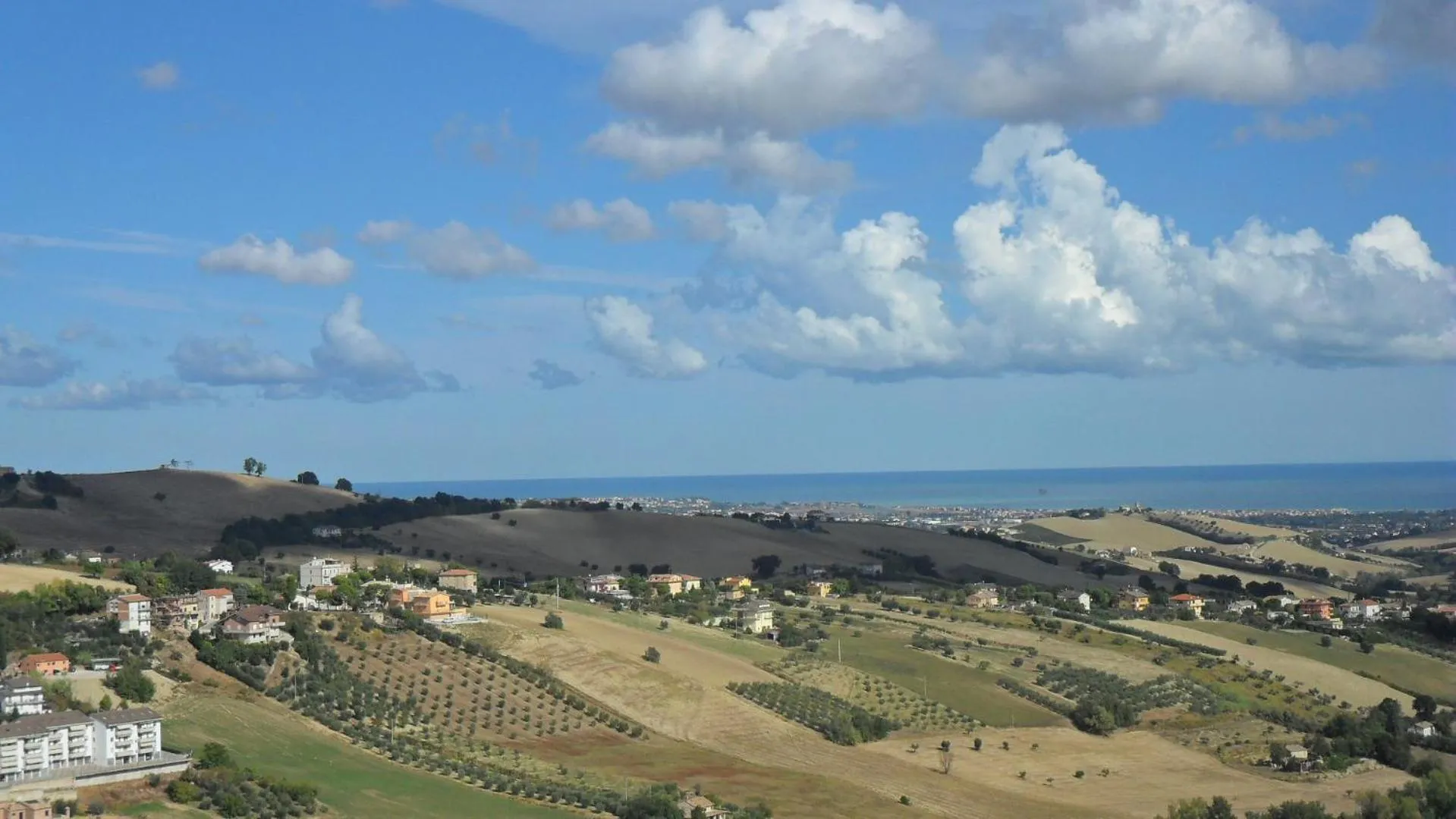 Bird's eye view in B&B Le Terrazze Fermo