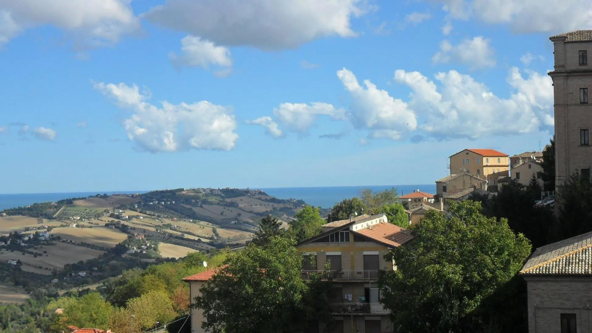 Bird's eye view in B&B Le Terrazze Fermo
