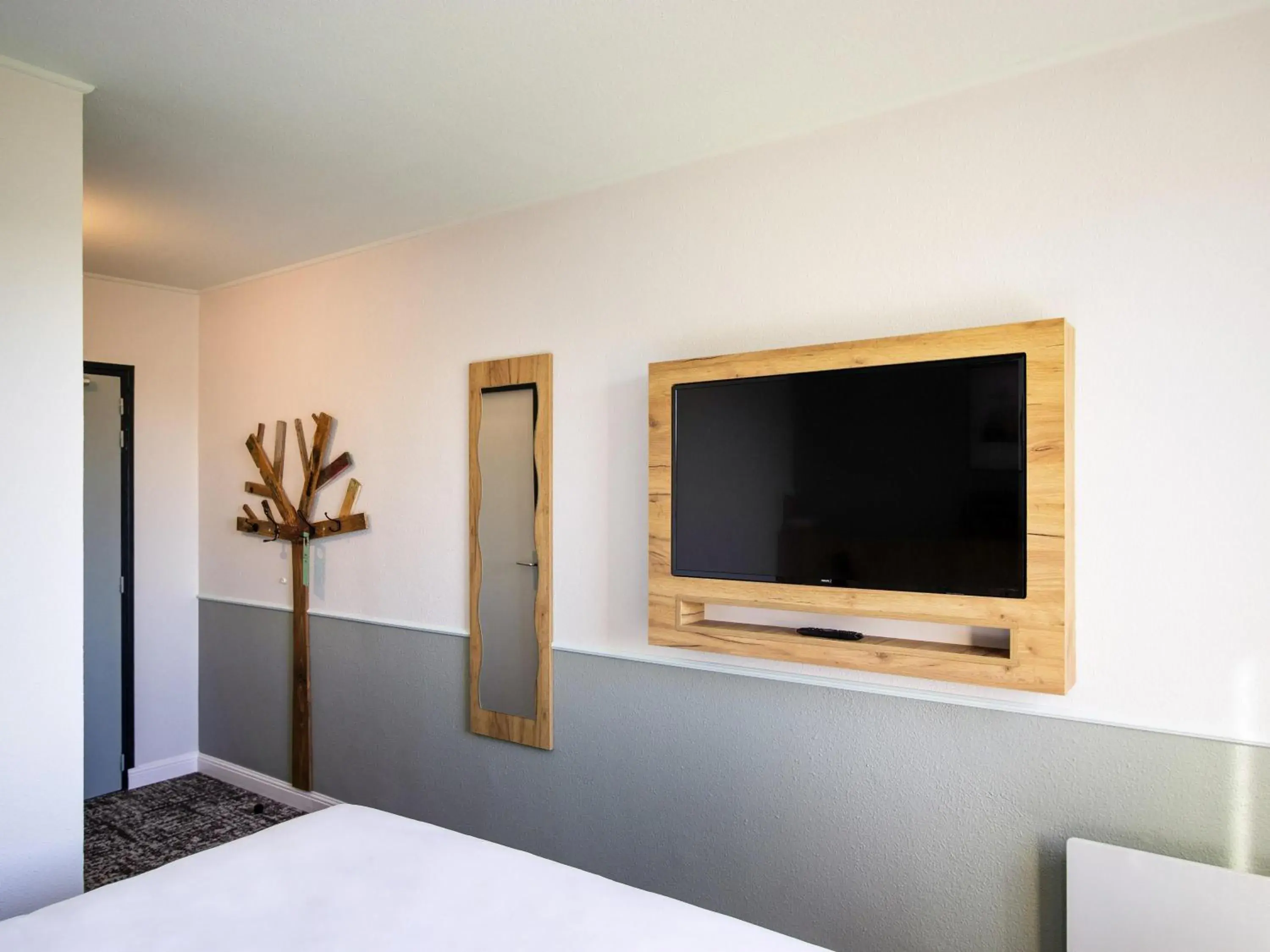 Bedroom, Bed in Greet Hôtel Castres Saix Bedroom, Bed in Greet Hôtel Castres Saix