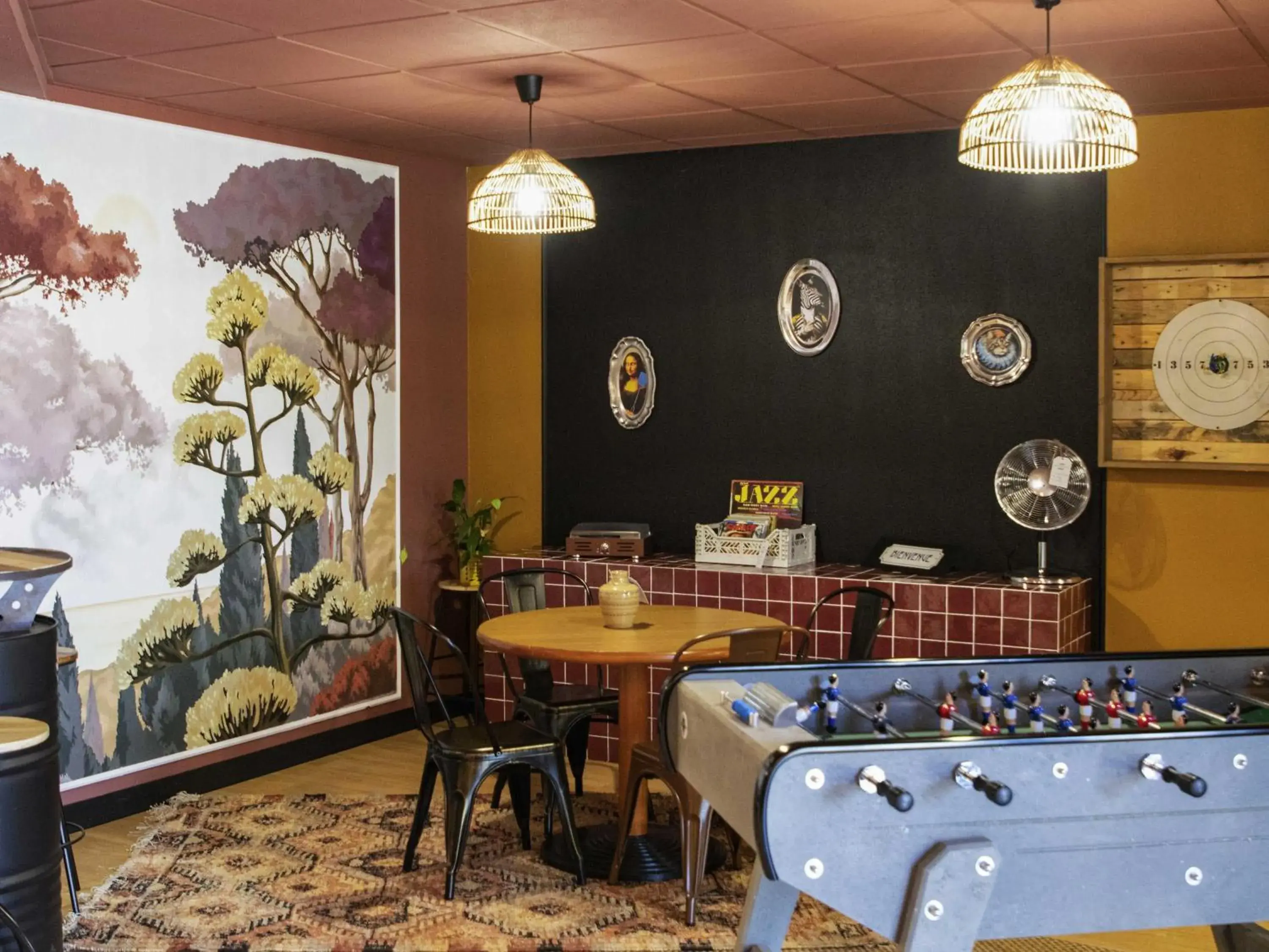 Property building in Greet Hôtel Castres Saix Property building in Greet Hôtel Castres Saix