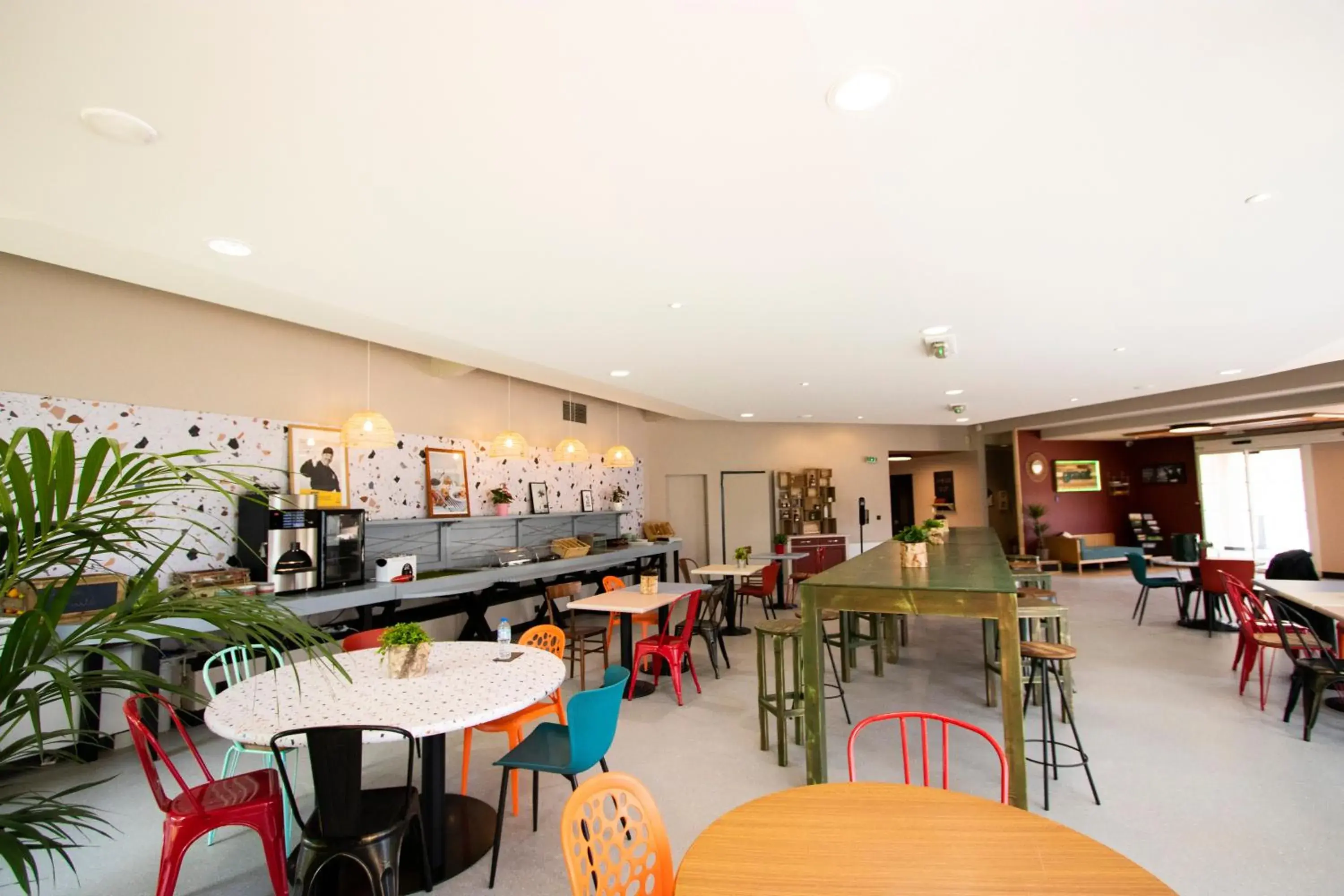 Restaurant/places to eat in Greet Hôtel Castres Saix Restaurant/places to eat in Greet Hôtel Castres Saix