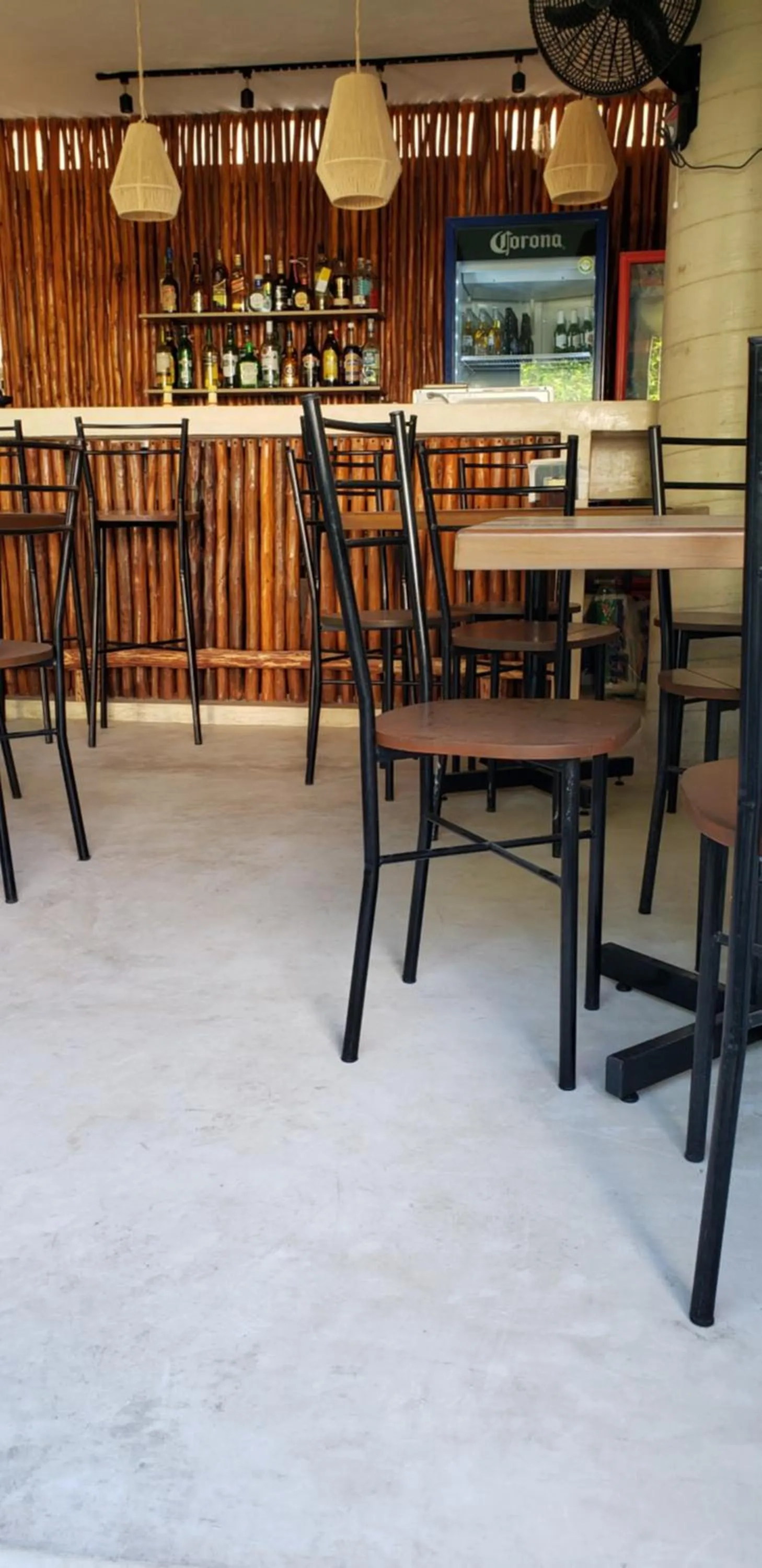 Restaurant/places to eat in Poza Clara Sanctuary