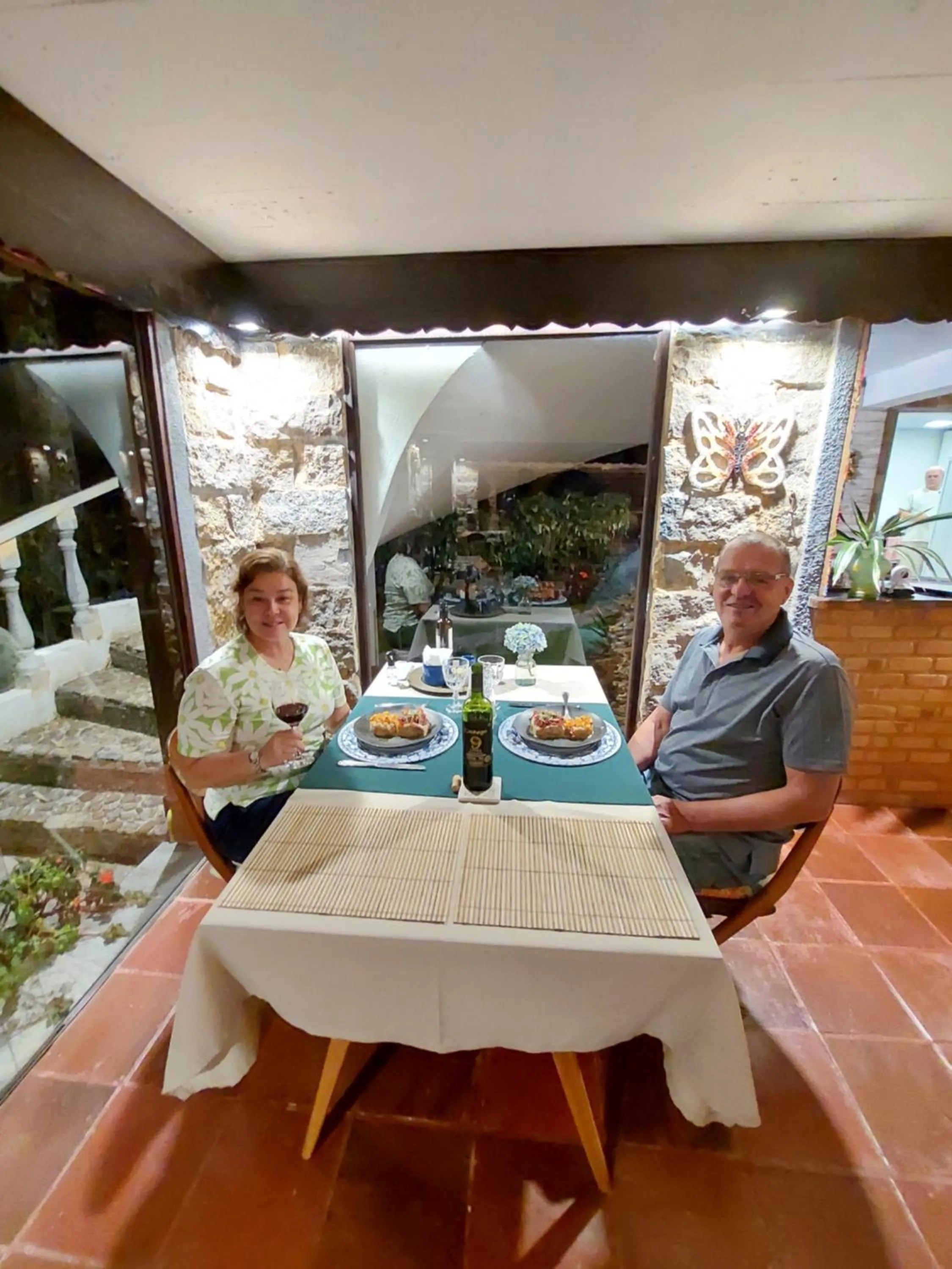 Restaurant/places to eat in Casa no Céu