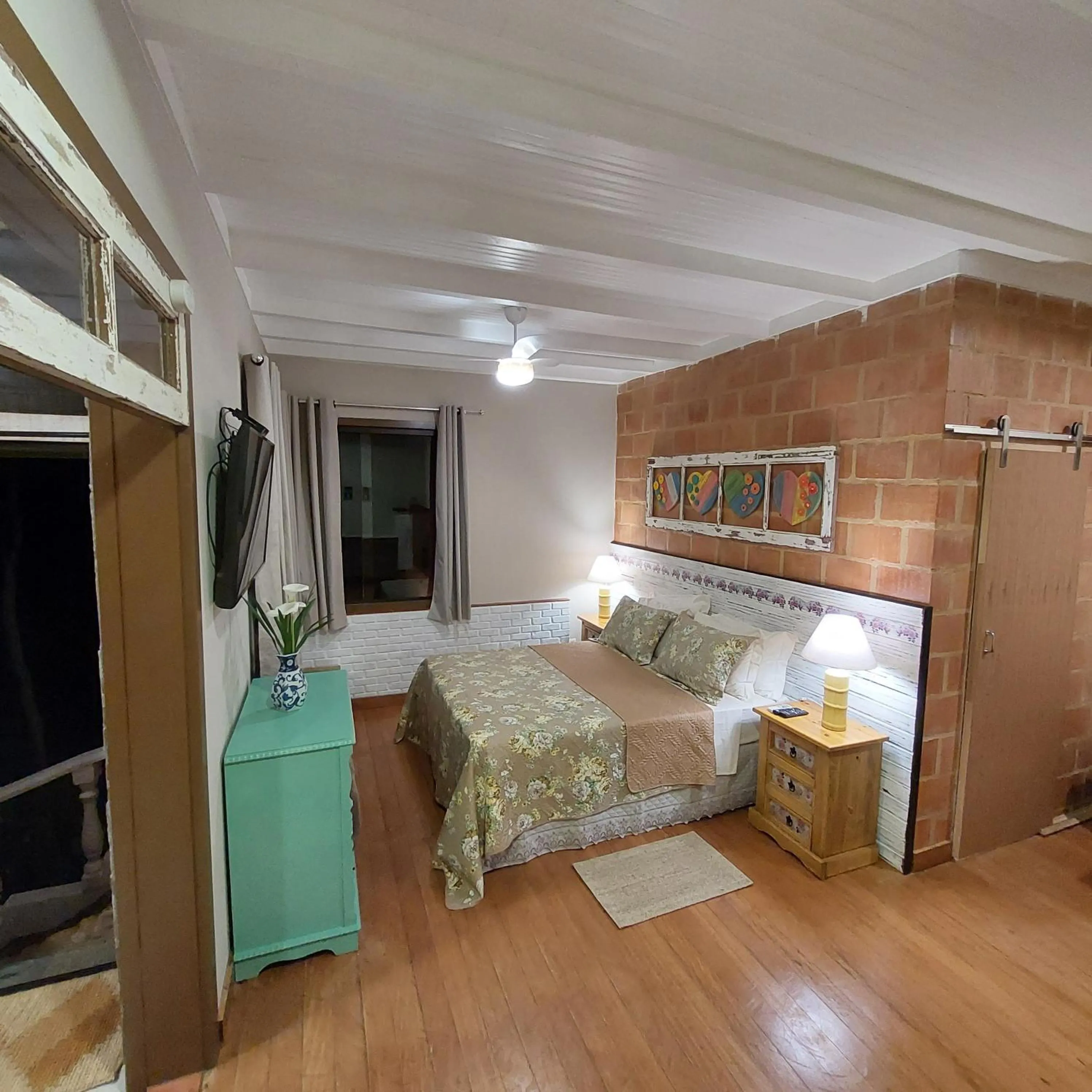 Photo of the whole room, Bed in Casa no Céu