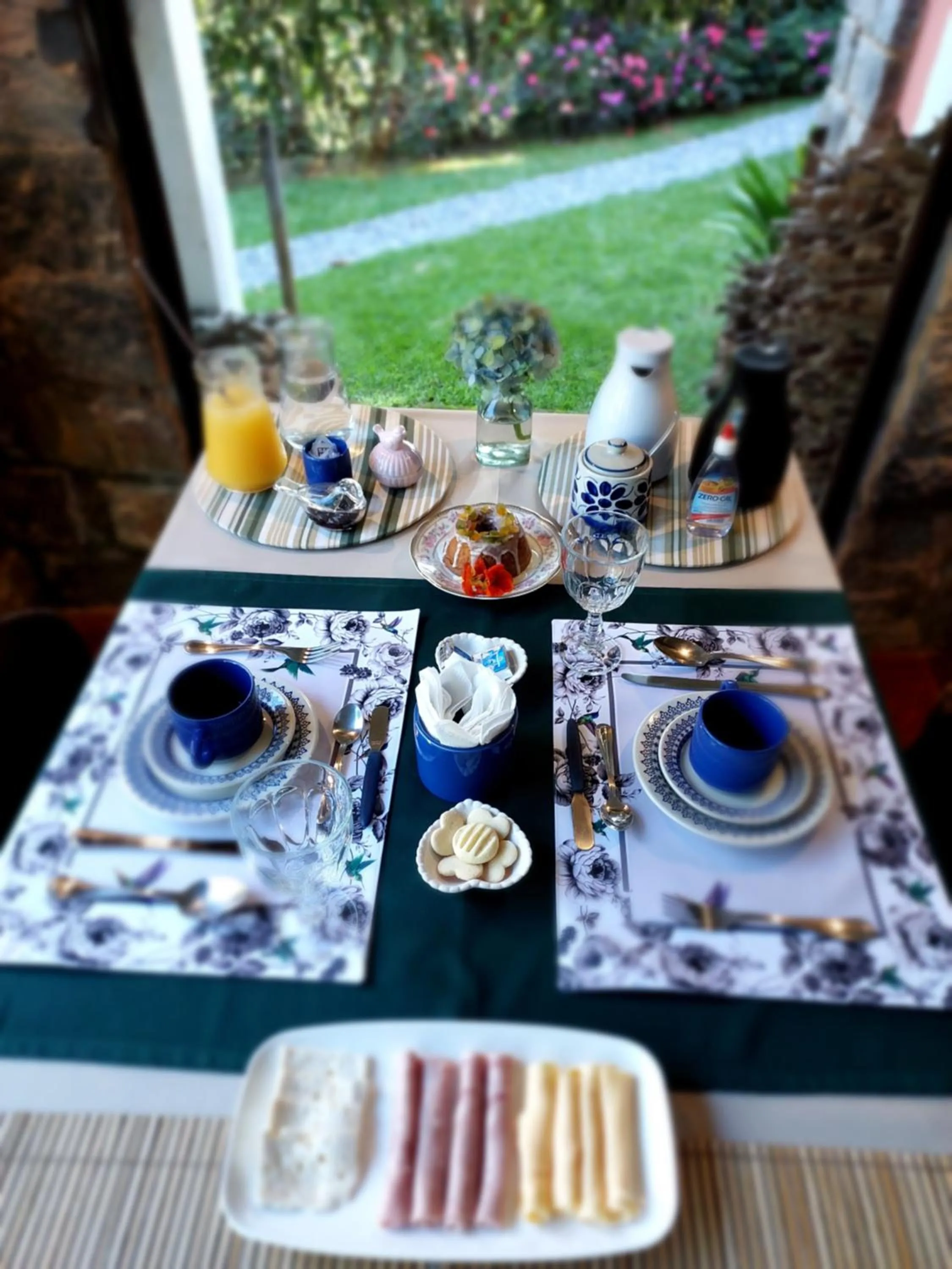 Restaurant/places to eat in Casa no Céu