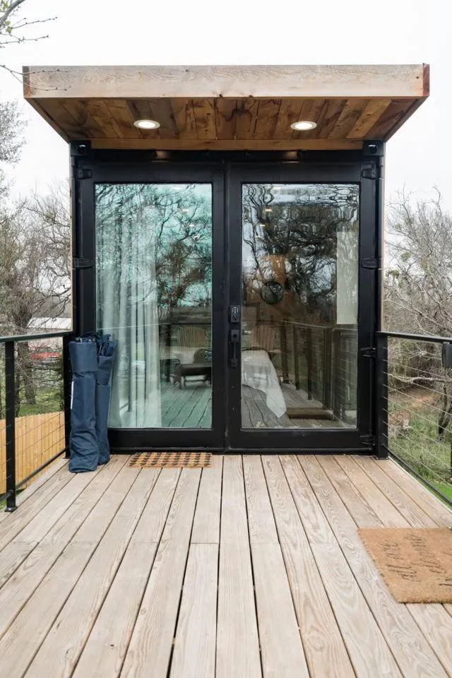 Stunning CargoHome Near Waco, Magnolia and Baylor