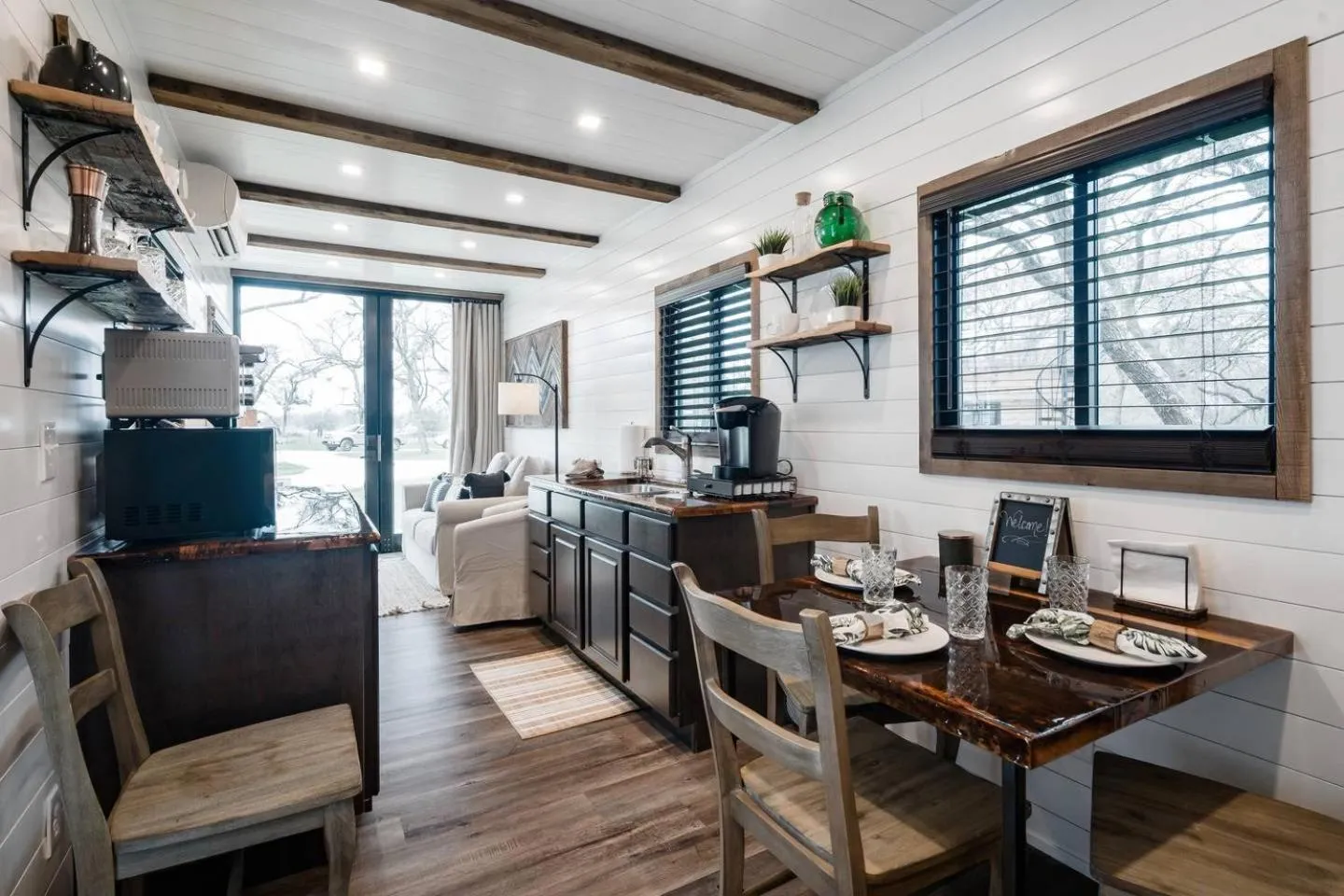 Stunning CargoHome Near Waco, Magnolia and Baylor