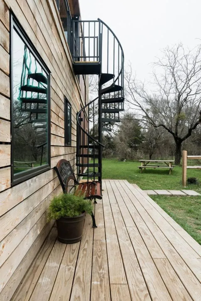 Stunning CargoHome Near Waco, Magnolia and Baylor