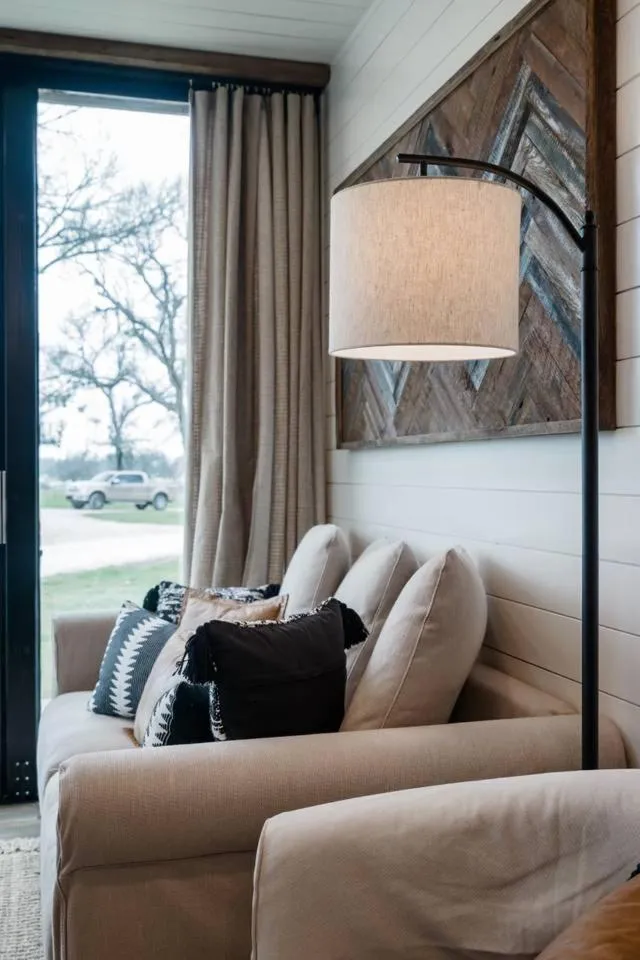 Stunning CargoHome Near Waco, Magnolia and Baylor