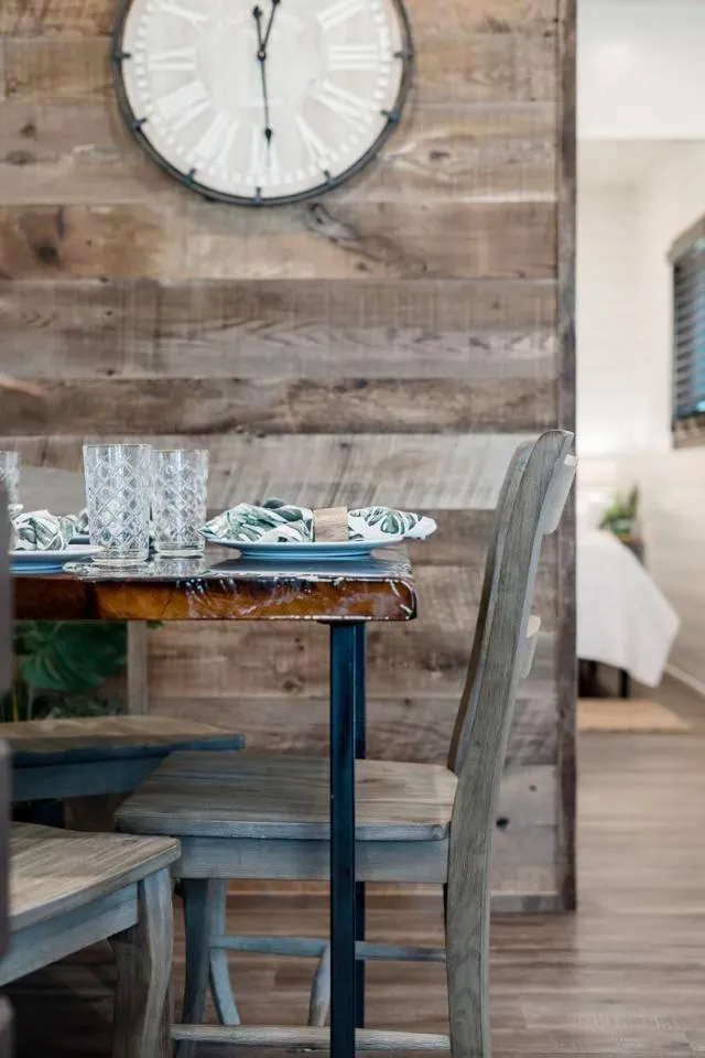 Stunning CargoHome Near Waco, Magnolia and Baylor