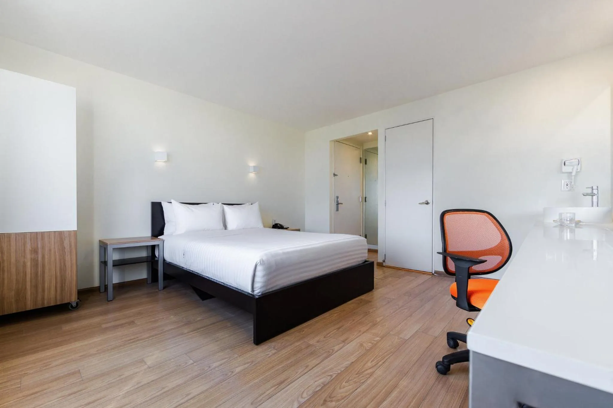 Bedroom, Bed in Gamma Ciudad de Mexico Santa Fe