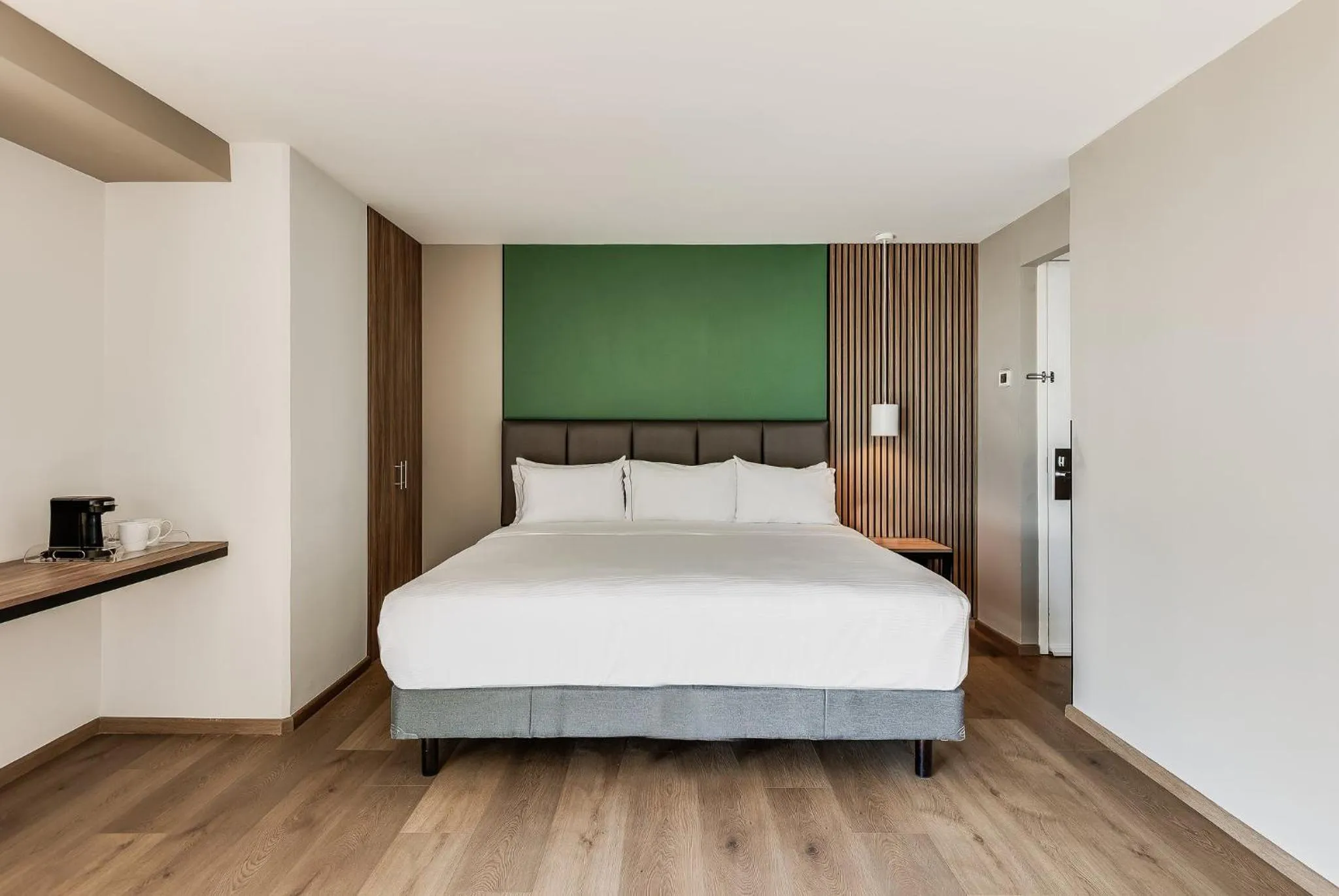 Photo of the whole room, Bed in Gamma Ciudad de Mexico Santa Fe