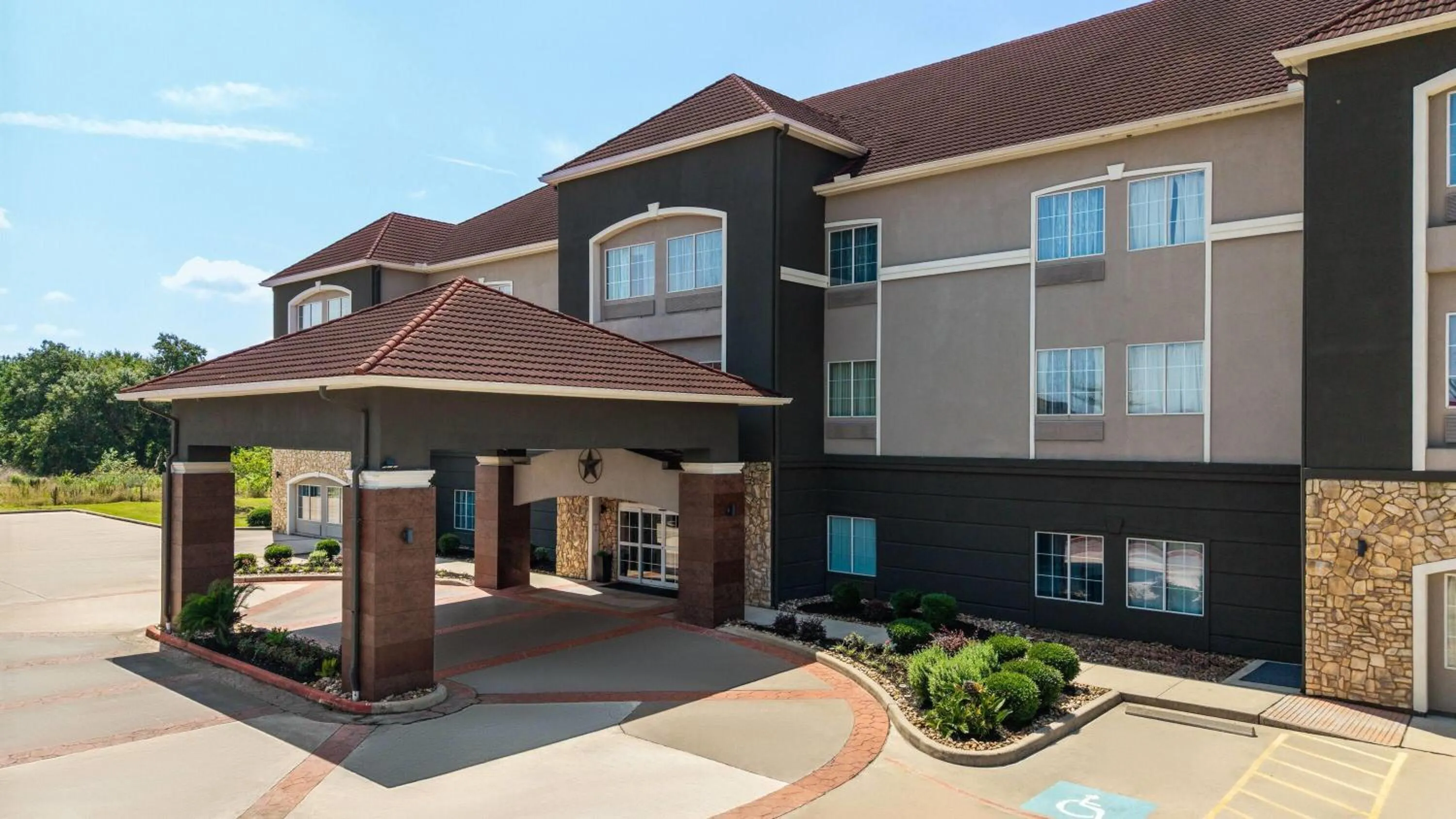 Property building in La Quinta by Wyndham Brookshire West Katy