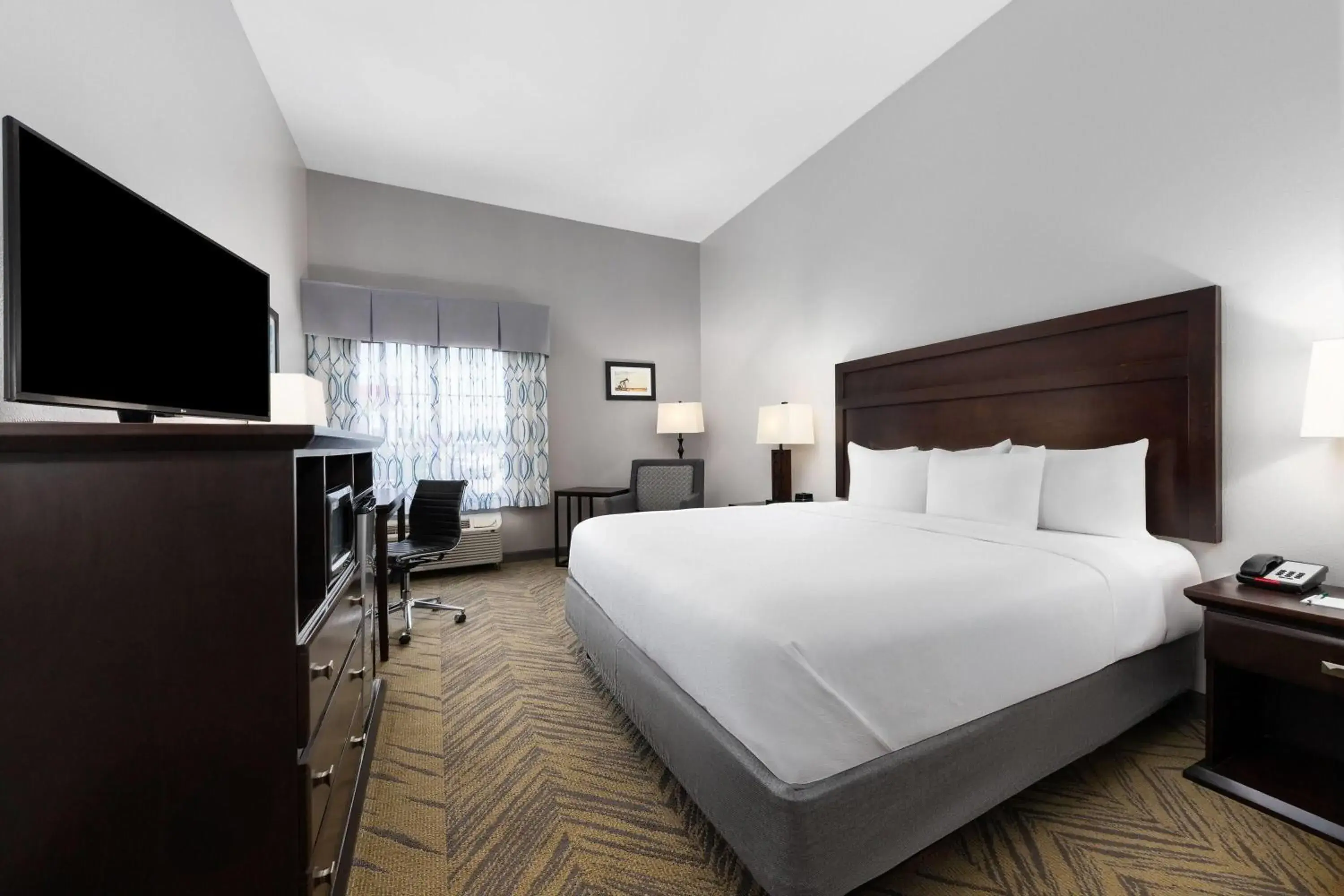 Photo of the whole room, Bed in La Quinta by Wyndham Brookshire West Katy Photo of the whole room, Bed in La Quinta by Wyndham Brookshire West Katy