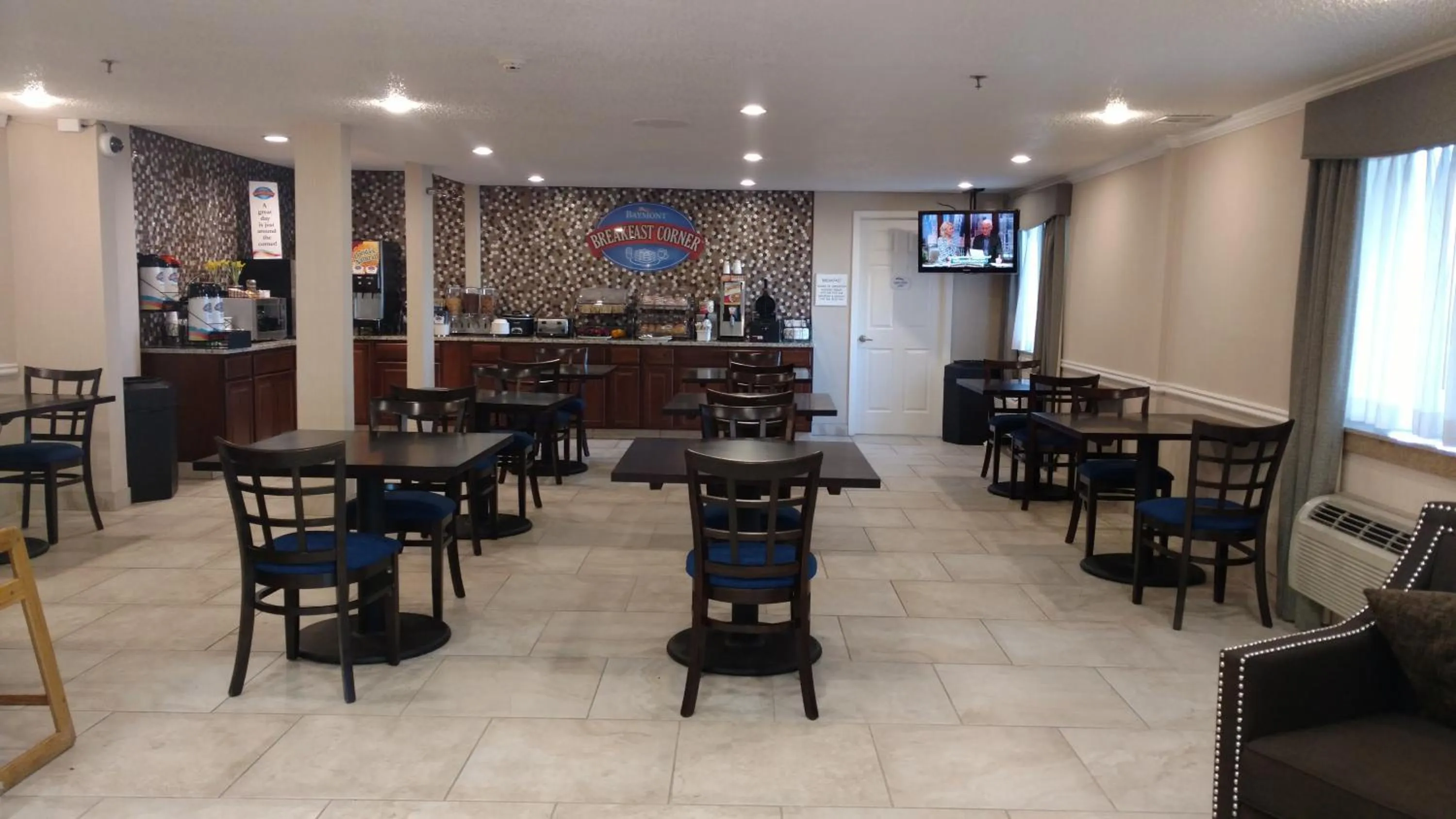 Continental breakfast in Baymont by Wyndham Texarkana