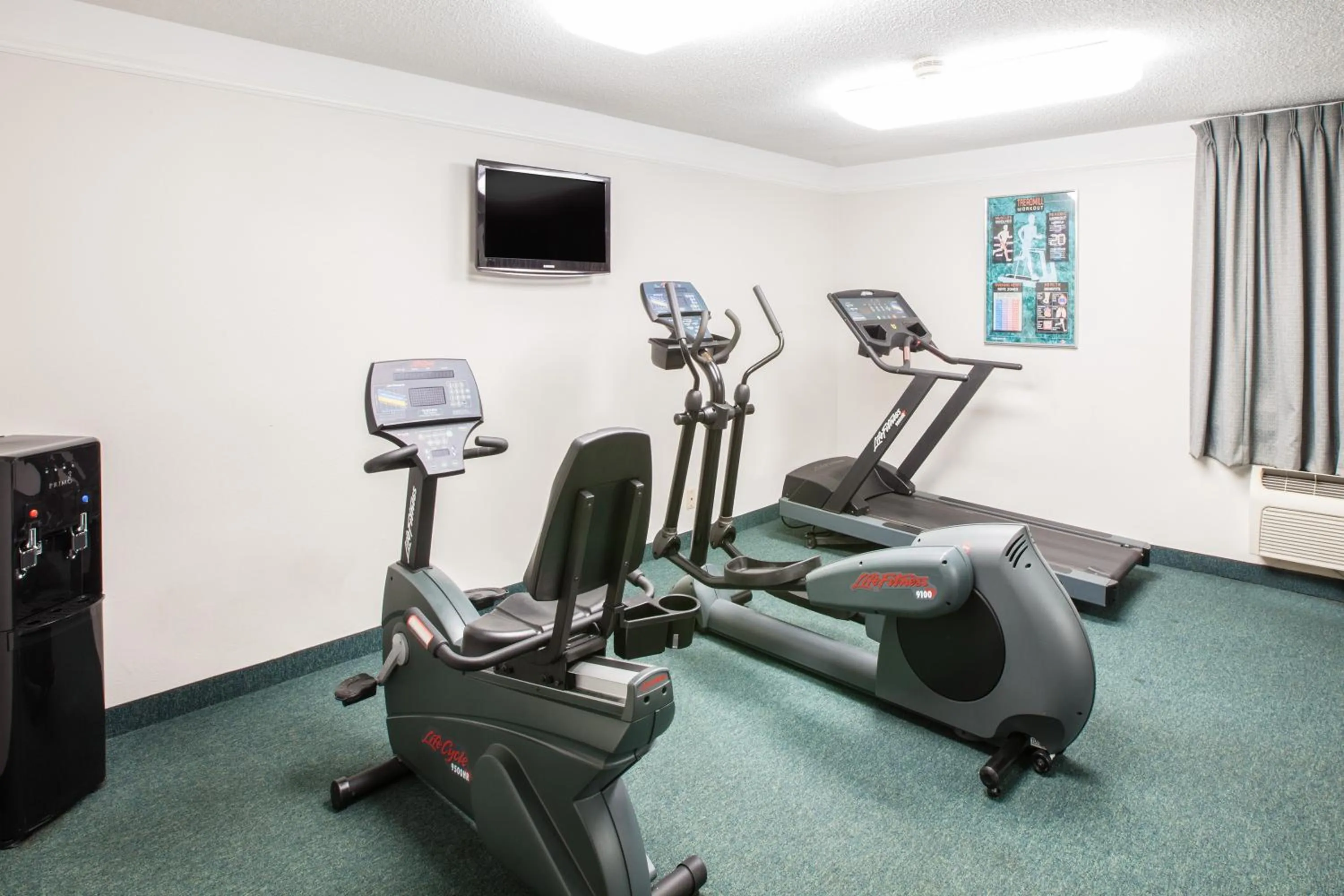 Fitness centre/facilities in Baymont by Wyndham Texarkana