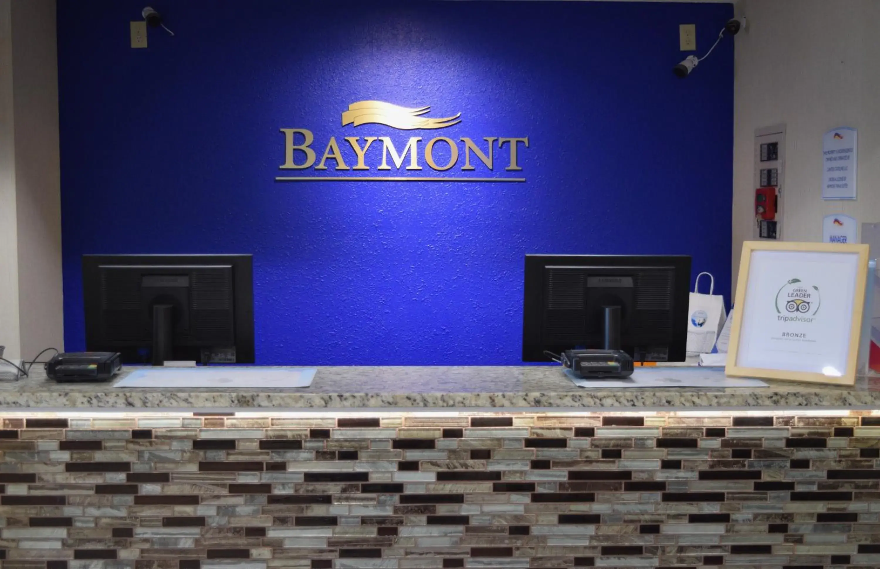 Lobby or reception in Baymont by Wyndham Texarkana Lobby or reception in Baymont by Wyndham Texarkana