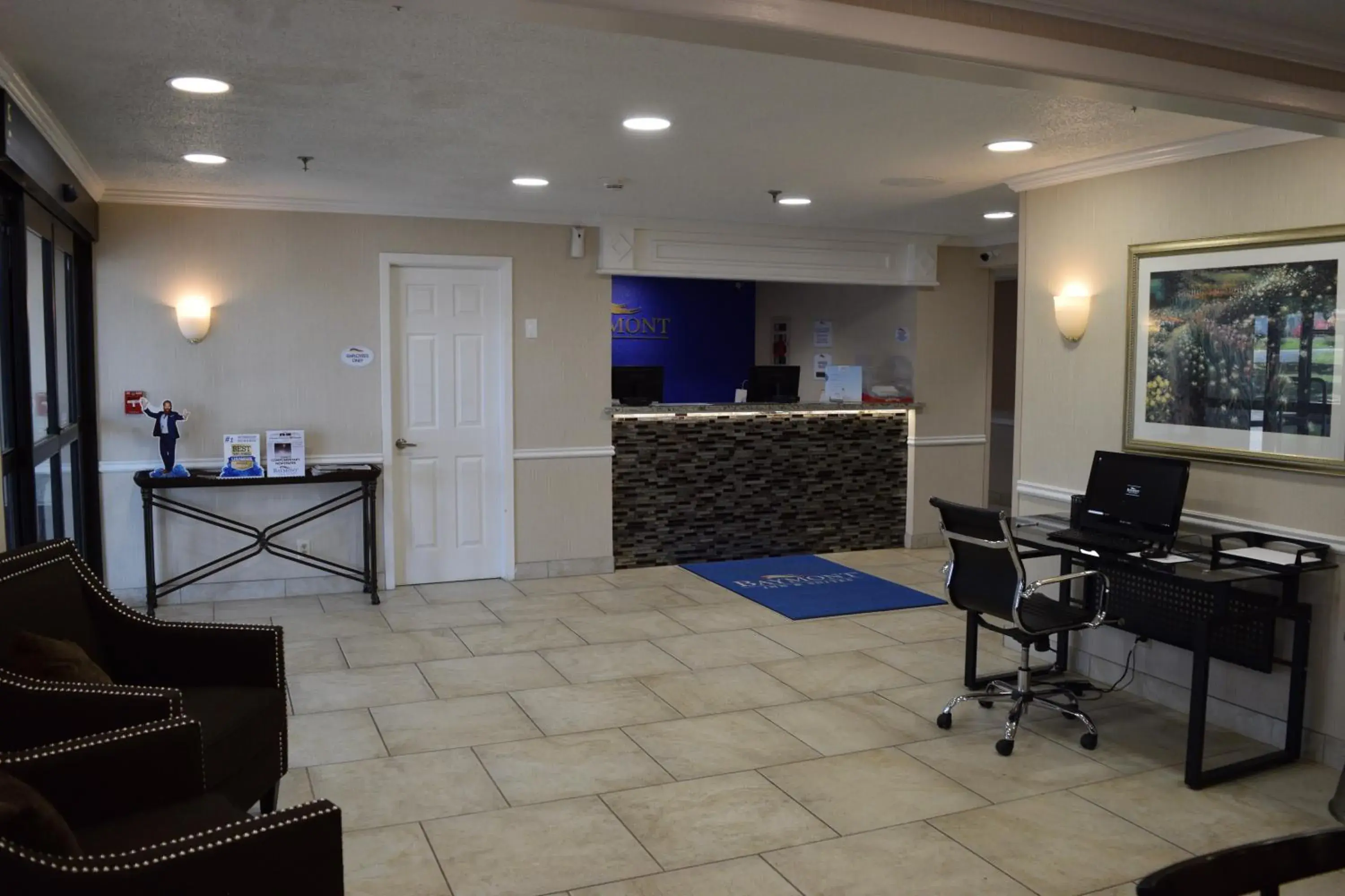 Lobby or reception in Baymont by Wyndham Texarkana Lobby or reception in Baymont by Wyndham Texarkana