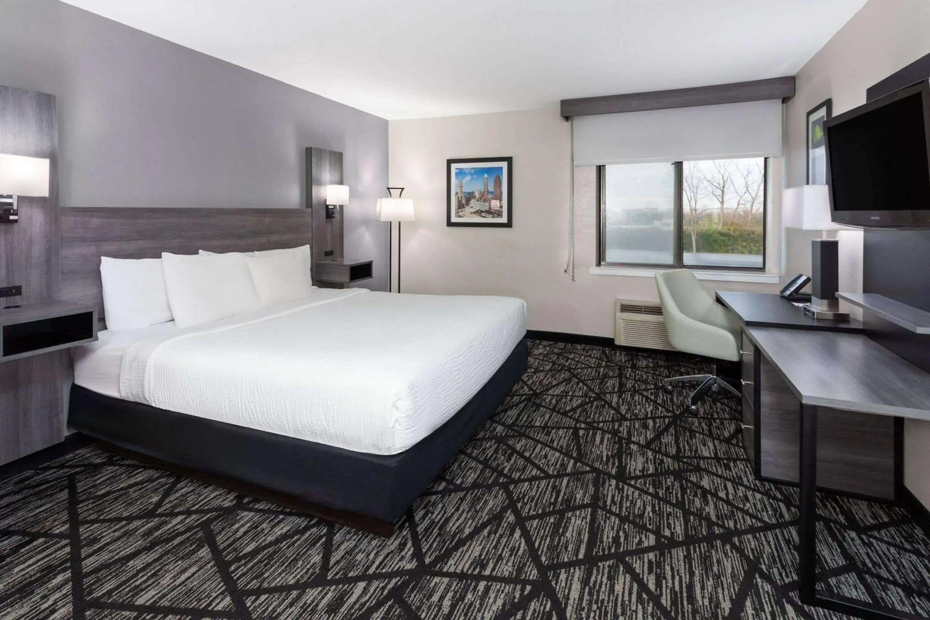 Two-Room King Suite - Non-Smoking in La Quinta Inn by Wyndham Cleveland Independence Two-Room King Suite - Non-Smoking in La Quinta Inn by Wyndham Cleveland Independence