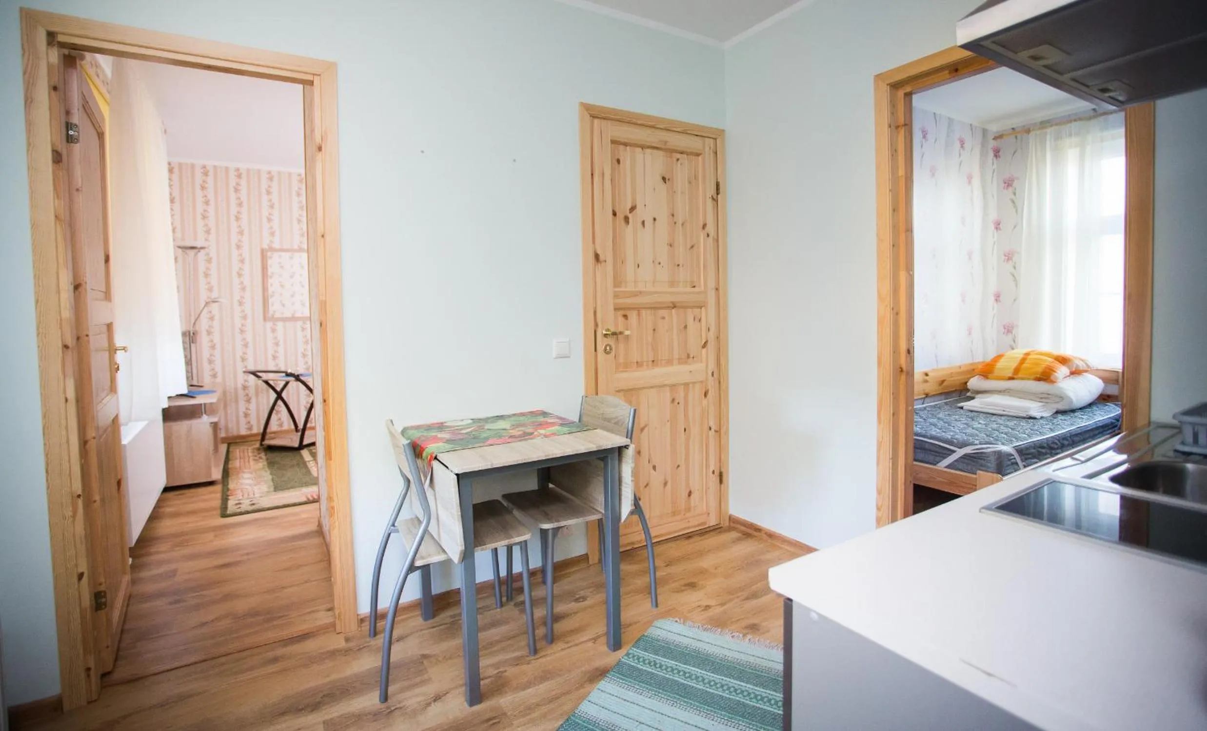 Kitchen or kitchenette, Bed in Katariina Guesthouse