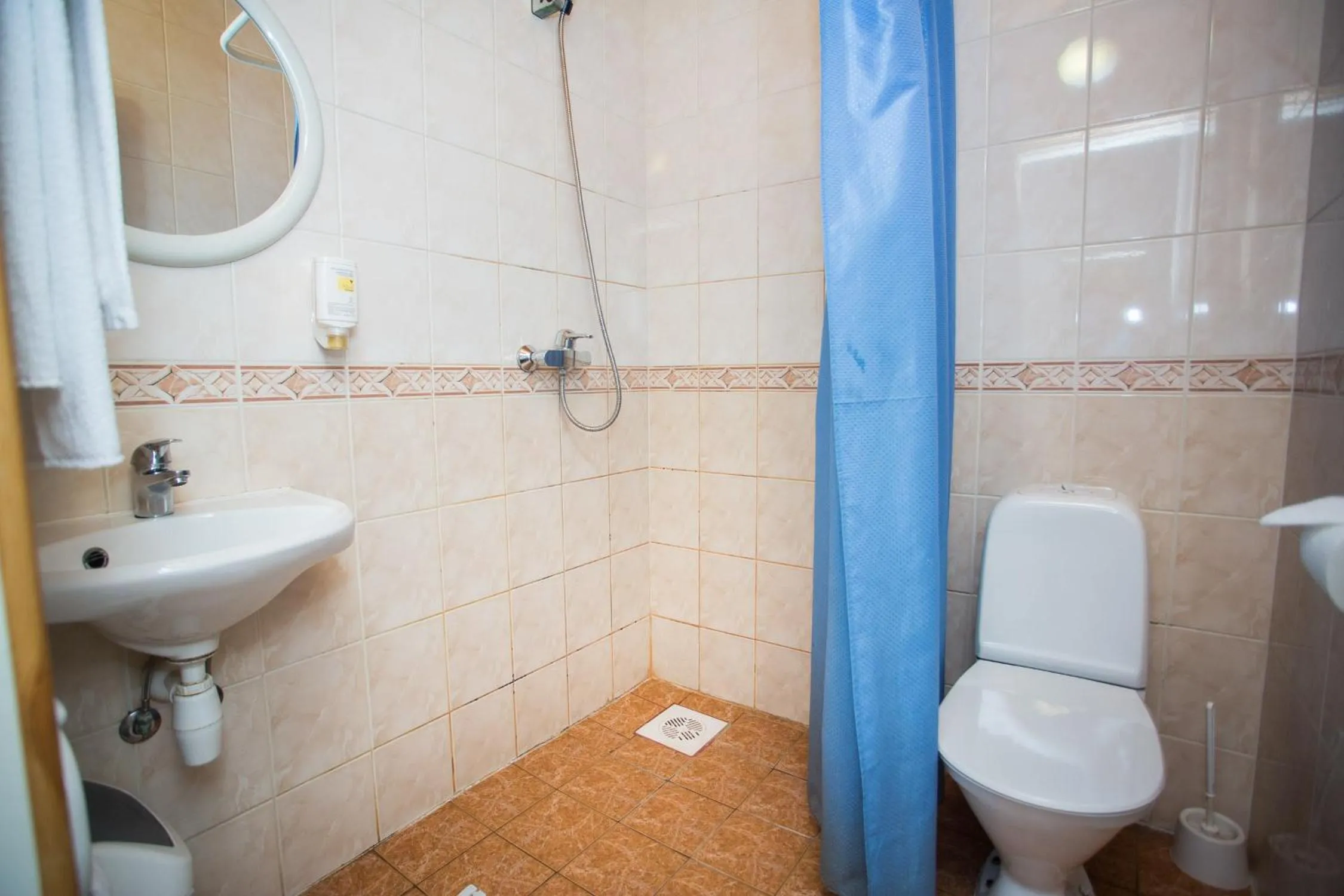 Shower in Katariina Guesthouse