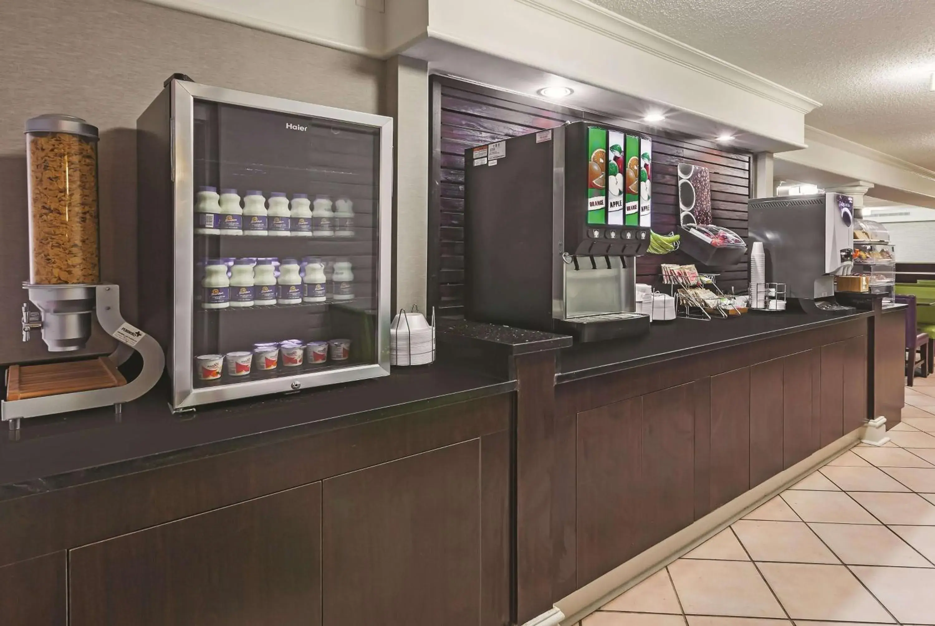 Restaurant/places to eat in Travelodge by Wyndham Houston Cy-Fair Restaurant/places to eat in Travelodge by Wyndham Houston Cy-Fair