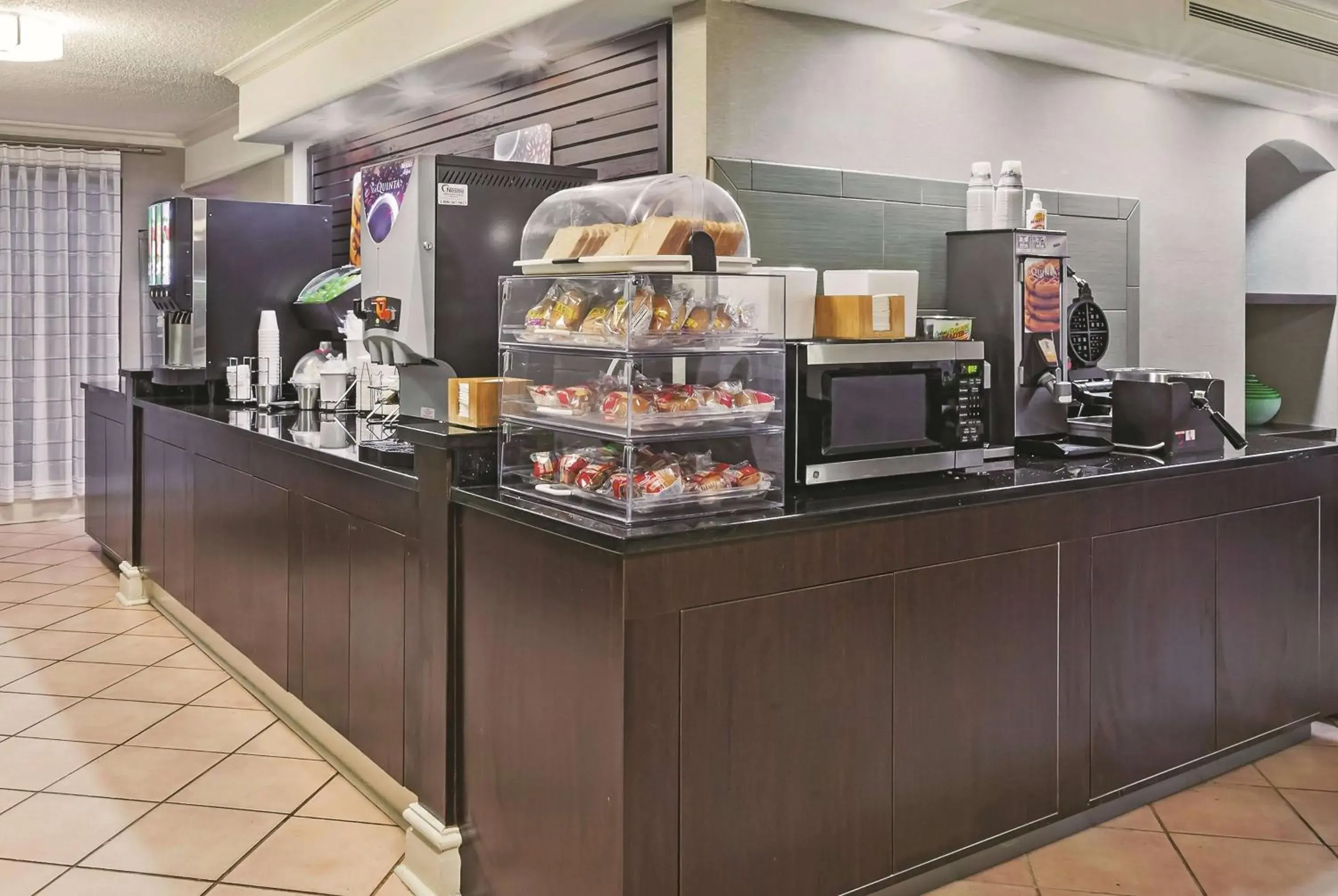 Restaurant/places to eat in Travelodge by Wyndham Houston Cy-Fair Restaurant/places to eat in Travelodge by Wyndham Houston Cy-Fair