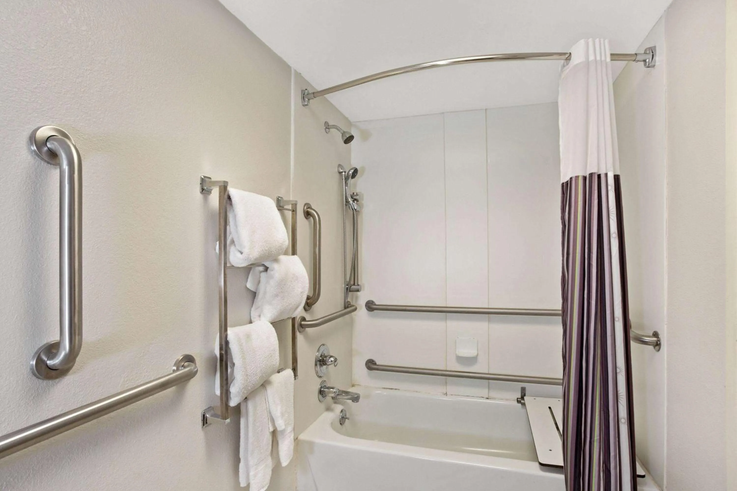 Bathroom in La Quinta by Wyndham New Haven