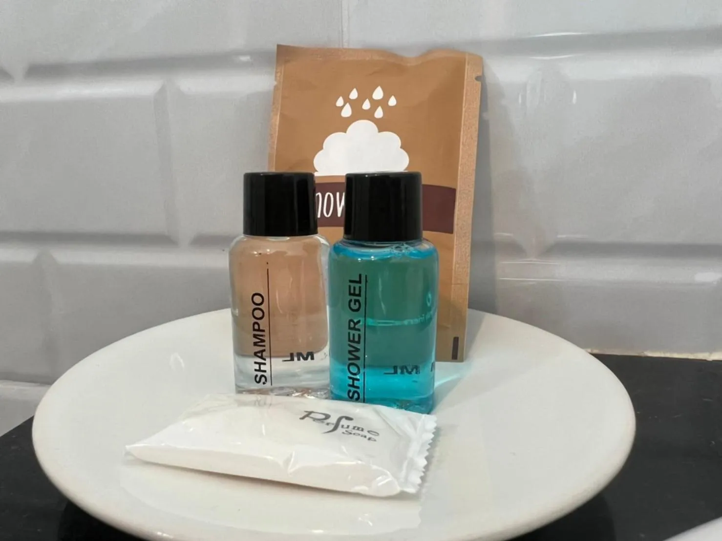 Bathroom in THE HUB SURATTHANl