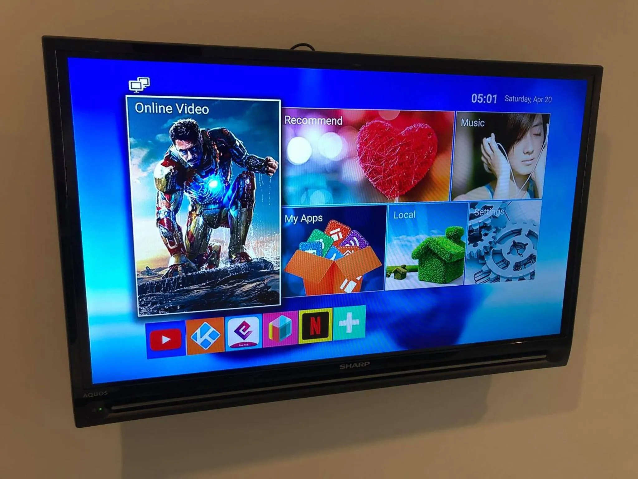 TV and multimedia in THE HUB SURATTHANl