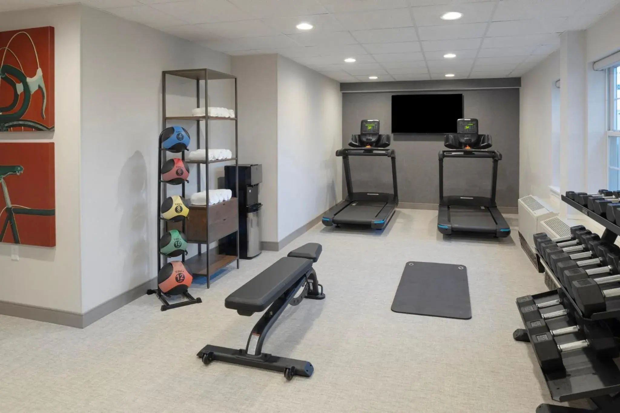 Fitness centre/facilities in Holiday Inn Express St. Albans by IHG Fitness centre/facilities in Holiday Inn Express St. Albans by IHG