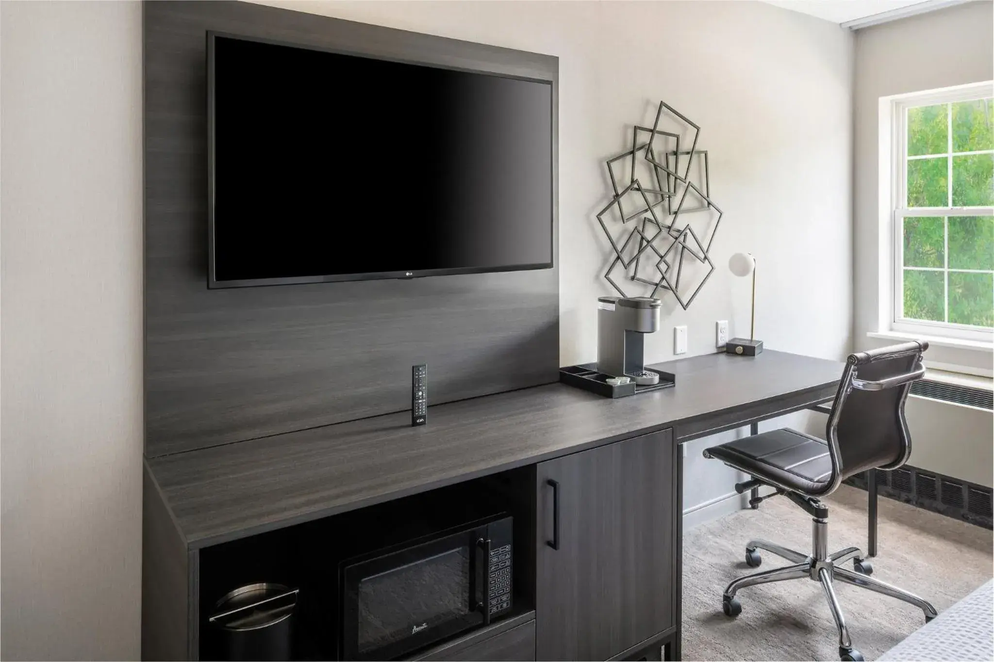 Bedroom in Holiday Inn Express St. Albans by IHG Bedroom in Holiday Inn Express St. Albans by IHG