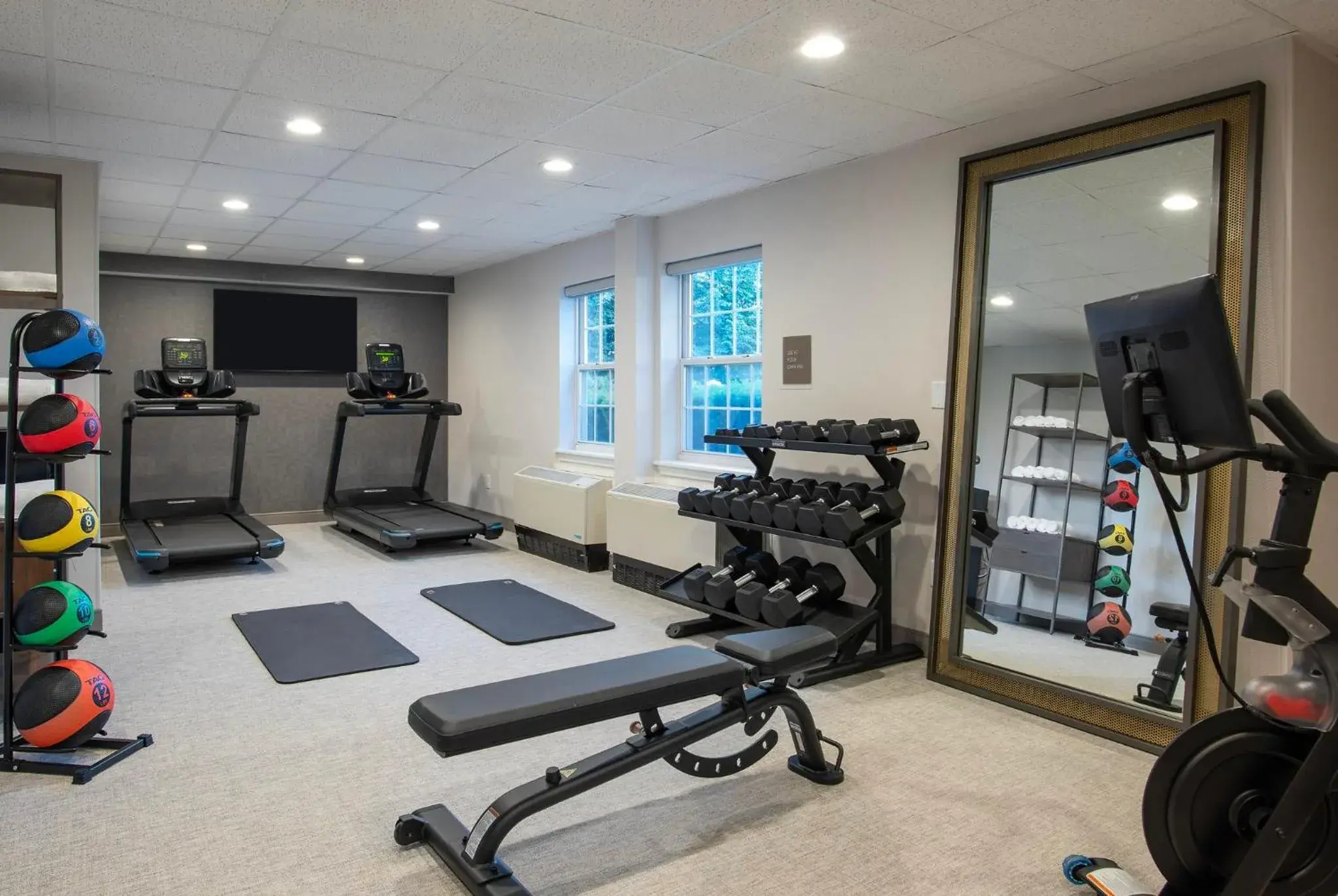Fitness centre/facilities in Holiday Inn Express St. Albans by IHG Fitness centre/facilities in Holiday Inn Express St. Albans by IHG