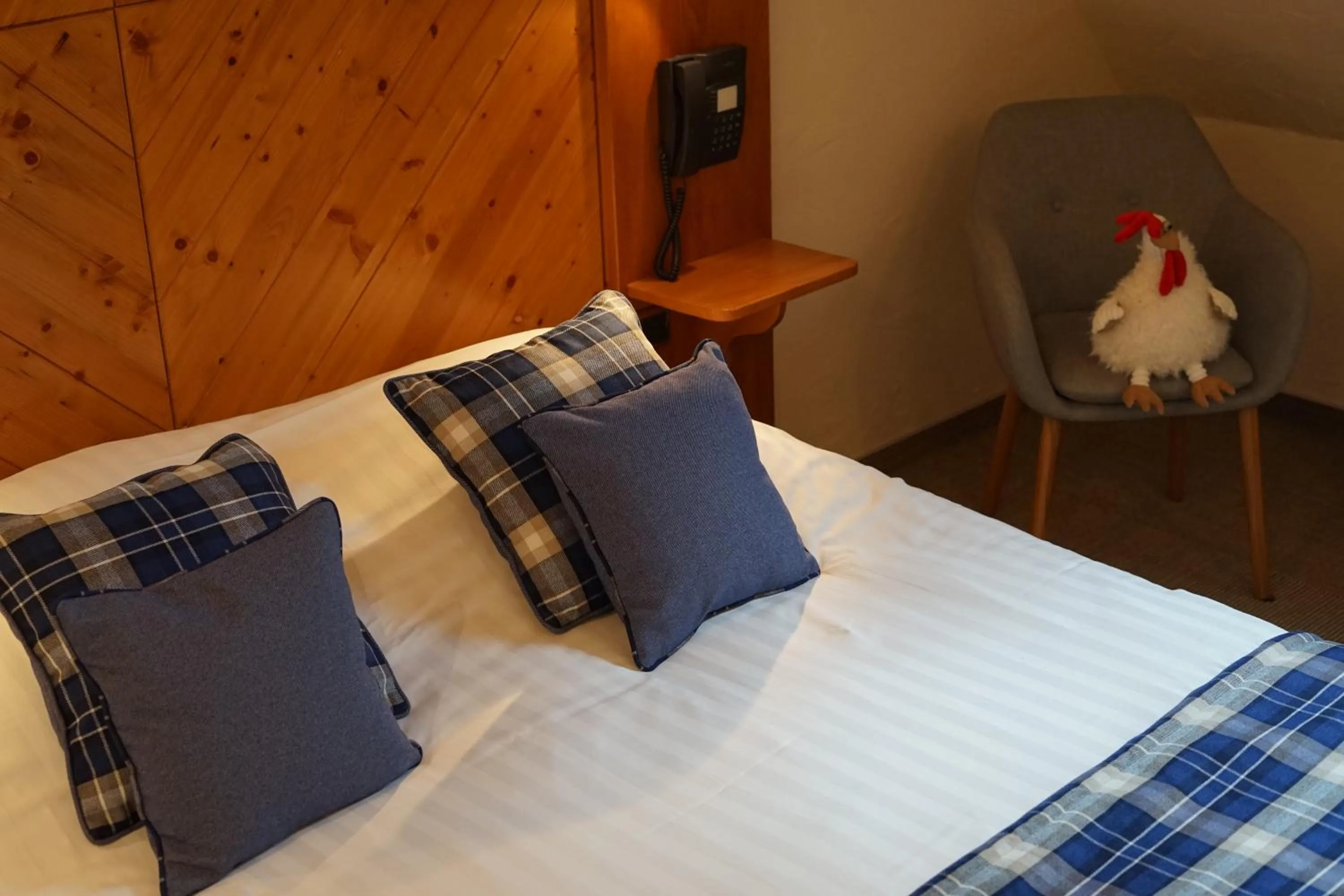 Bedroom, Bed in Hôtel Le Riquewihr