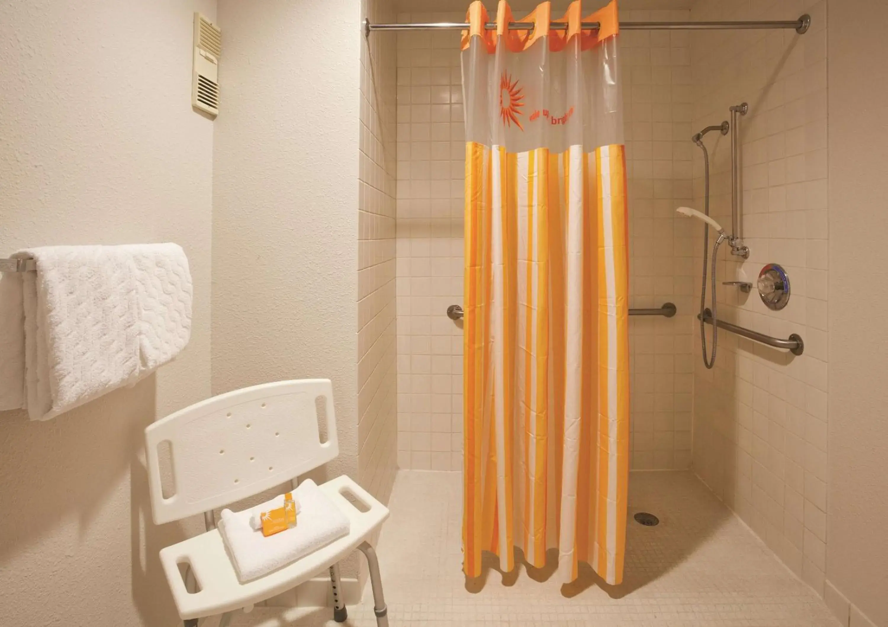 Photo of the whole room in La Quinta Inn by Wyndham Sheboygan Photo of the whole room in La Quinta Inn by Wyndham Sheboygan